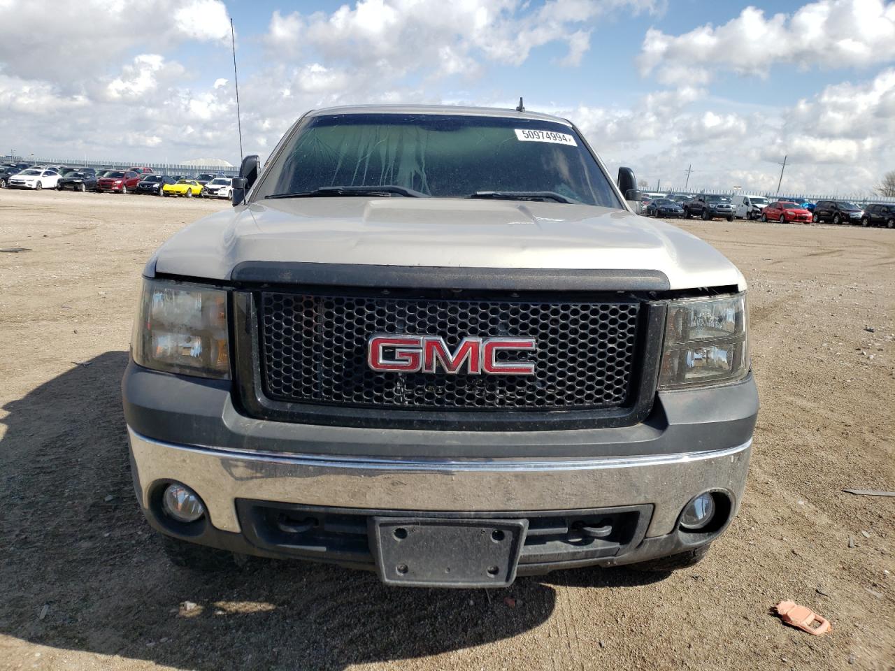 Photo 4 VIN: 2GTEC19J181256551 - GMC SIERRA 