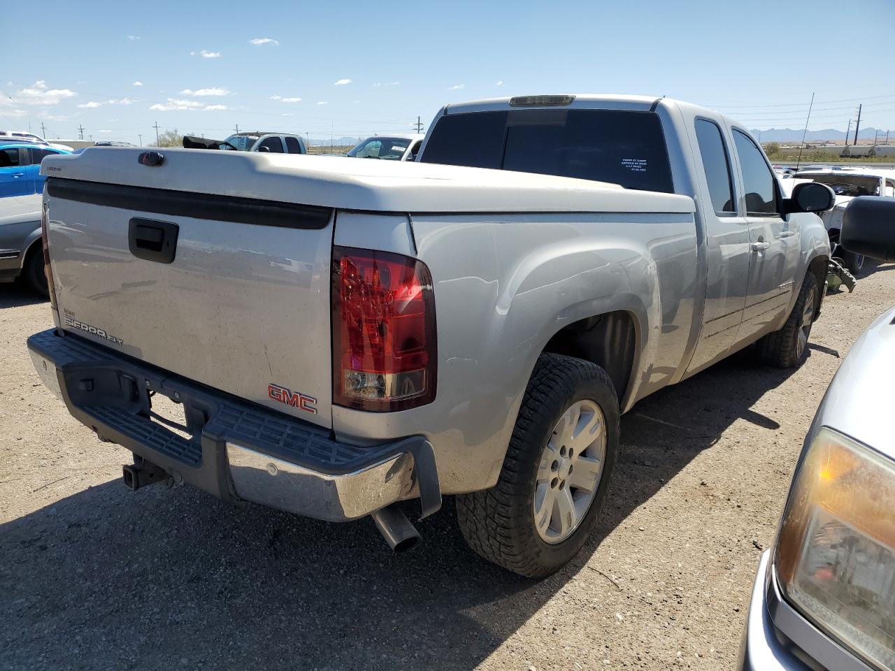 Photo 2 VIN: 2GTEC19J471579135 - GMC SIERRA 