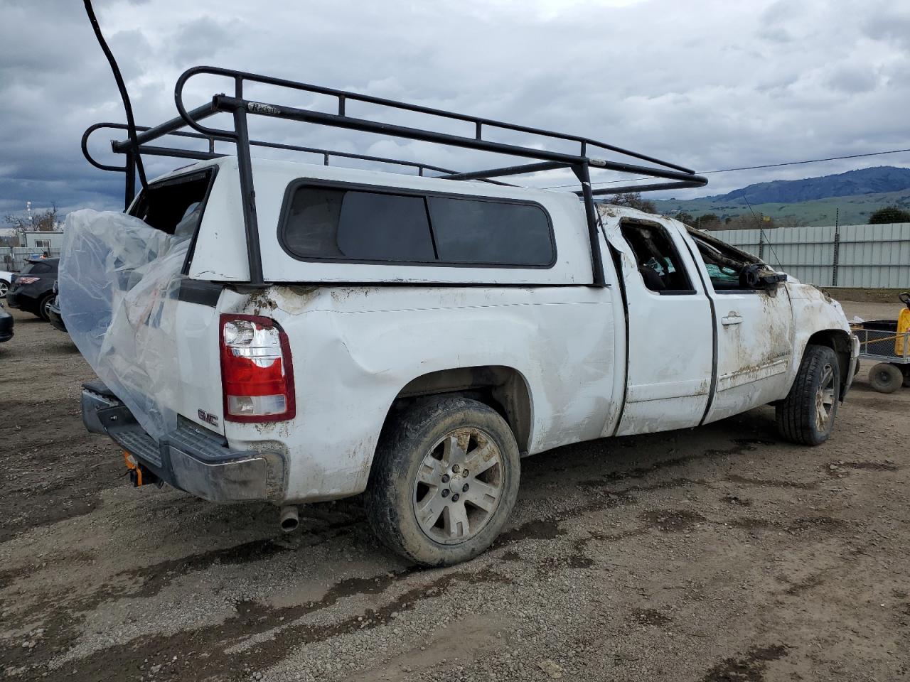 Photo 2 VIN: 2GTEC19J581112484 - GMC SIERRA 