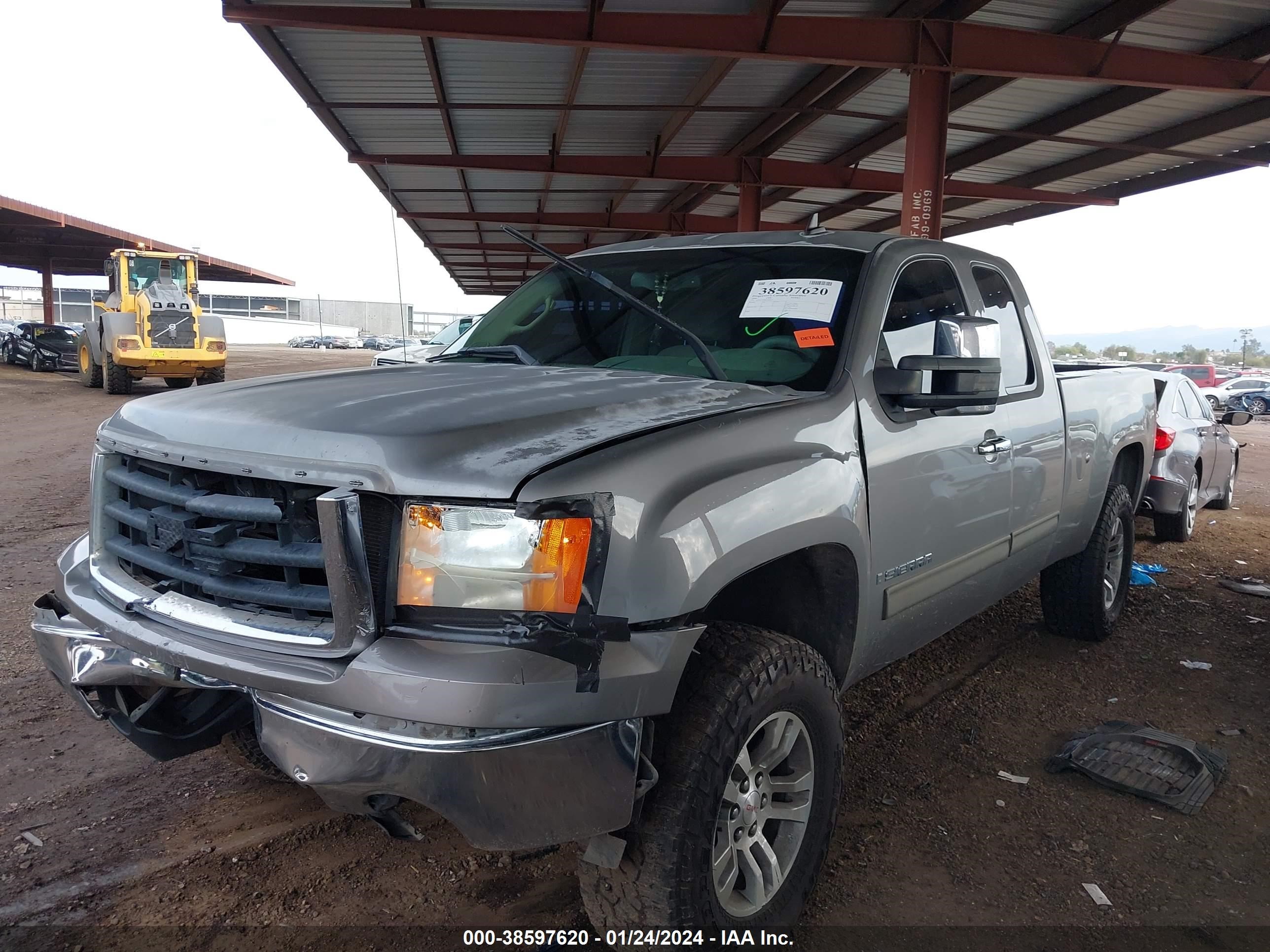 Photo 1 VIN: 2GTEC19J681302035 - GMC SIERRA 