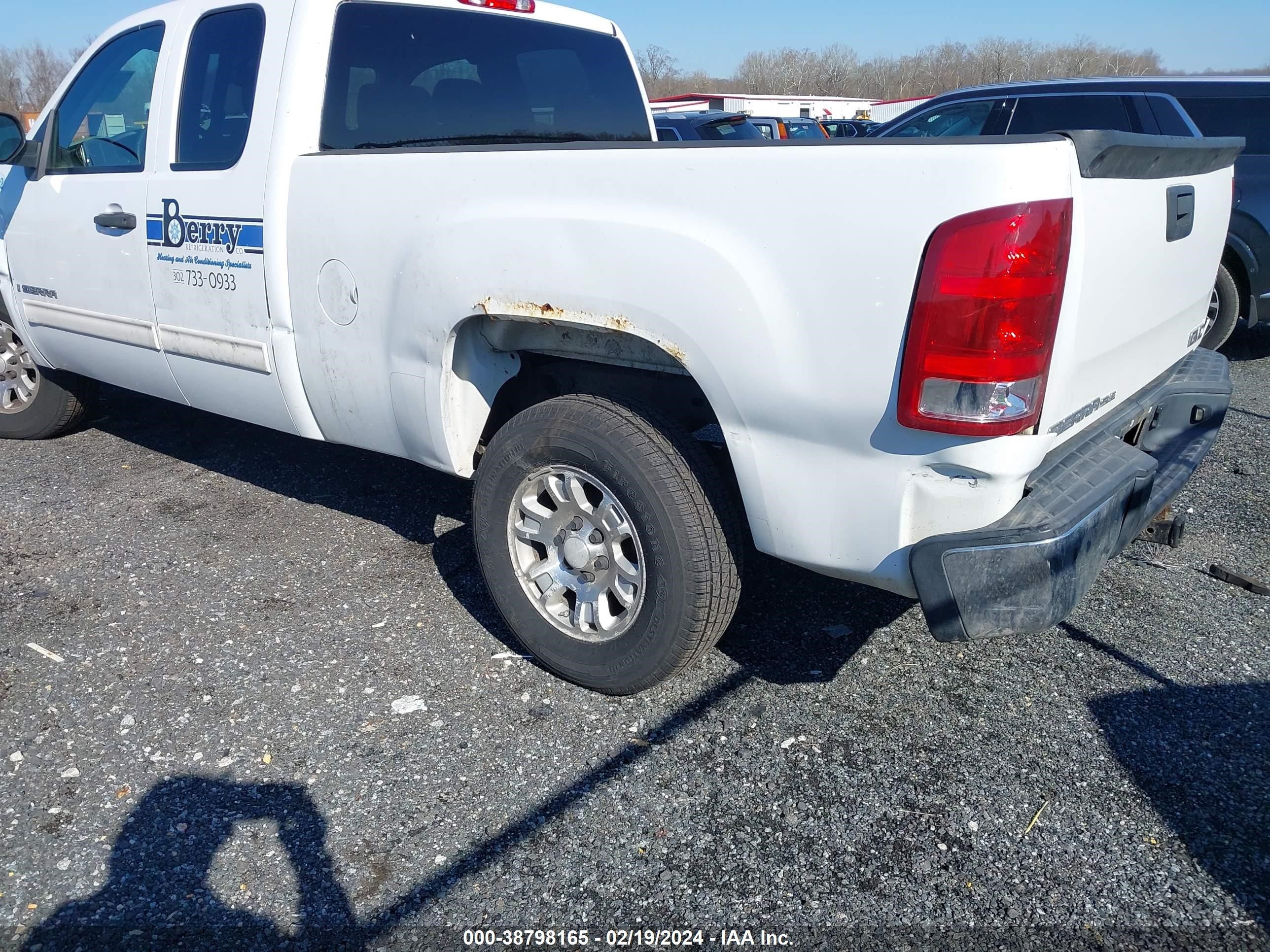 Photo 11 VIN: 2GTEC19J871673079 - GMC SIERRA 