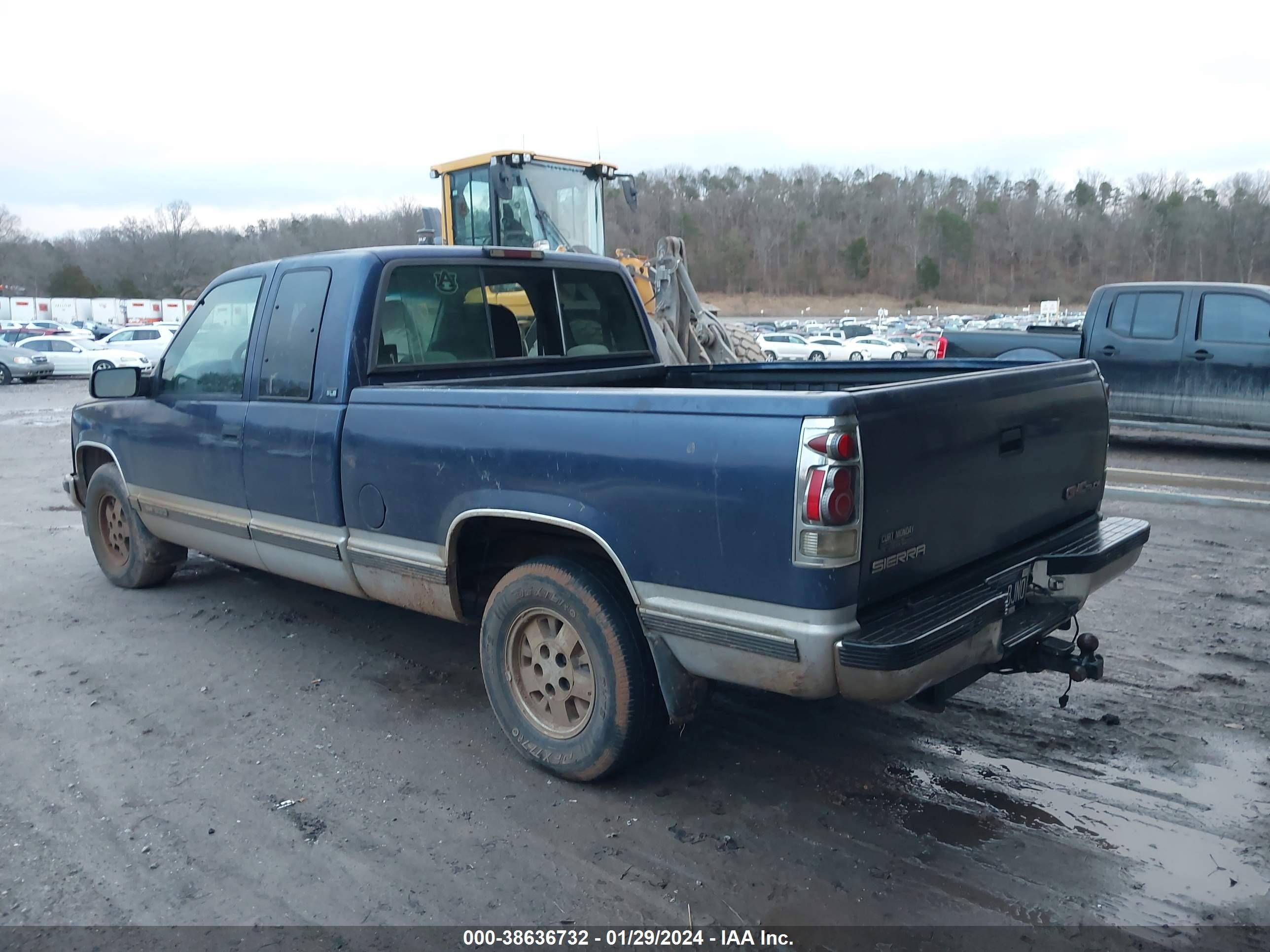 Photo 2 VIN: 2GTEC19K2S1545258 - GMC SIERRA 