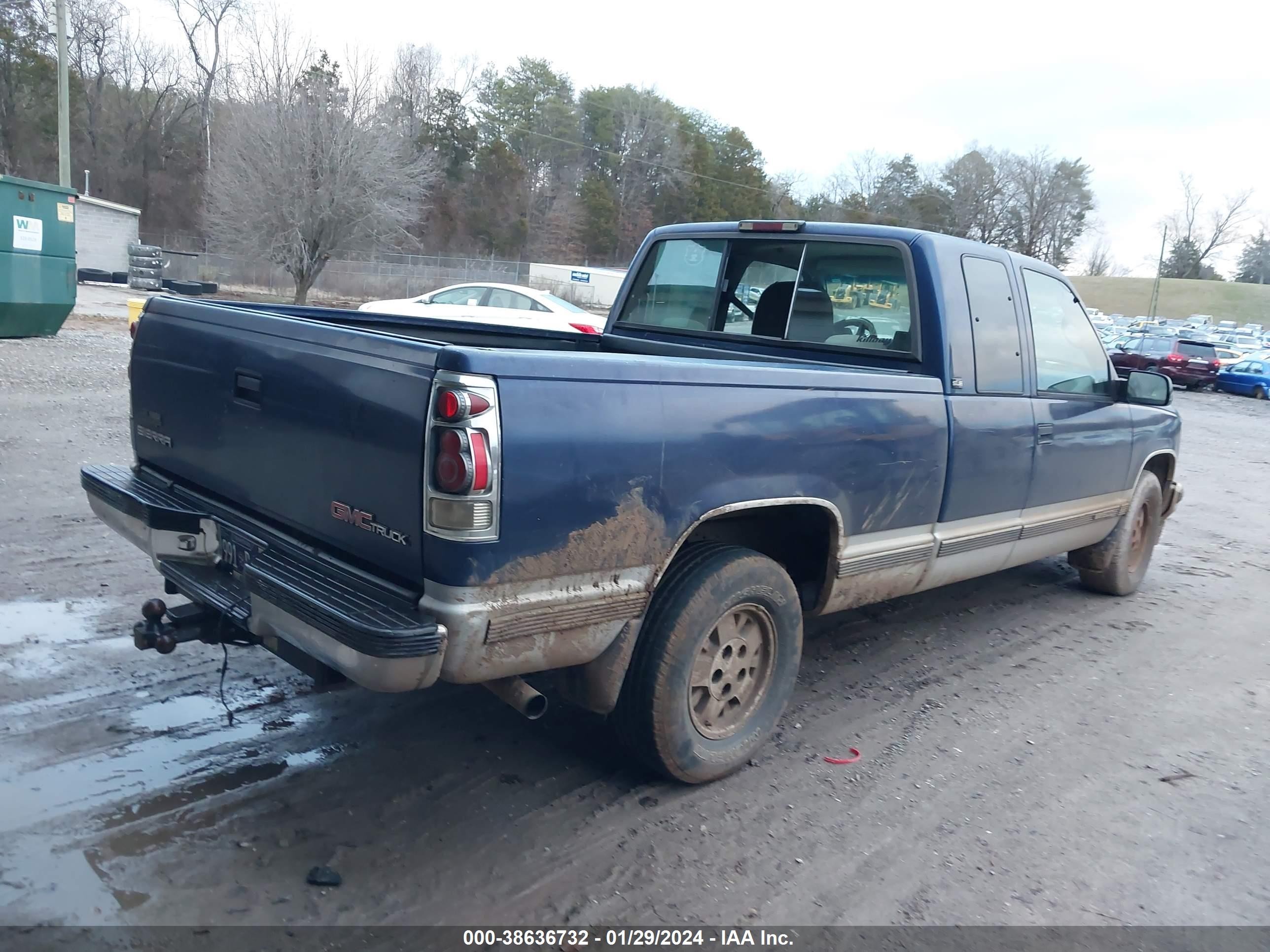 Photo 3 VIN: 2GTEC19K2S1545258 - GMC SIERRA 