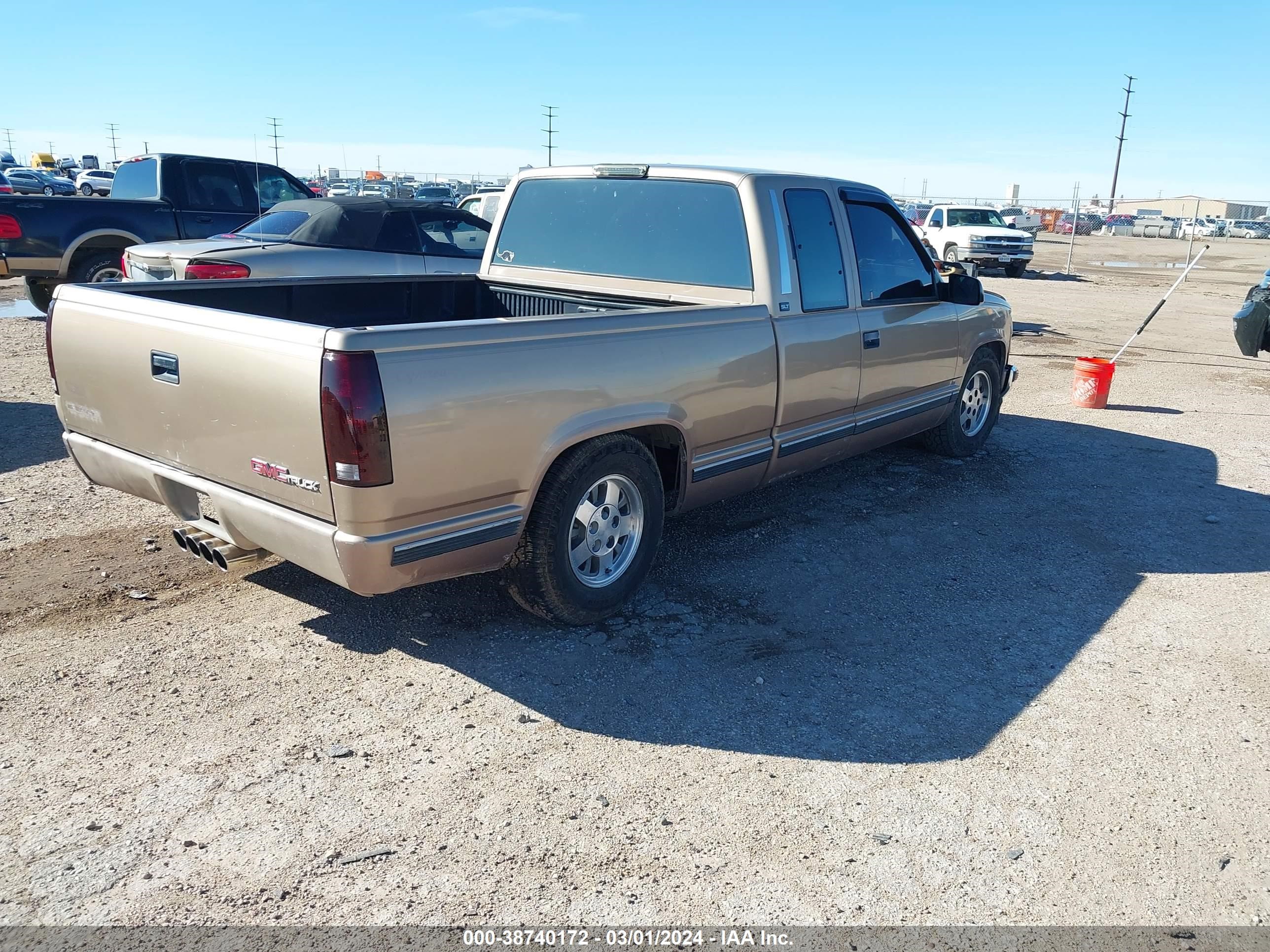 Photo 3 VIN: 2GTEC19K3R1540807 - GMC SIERRA 