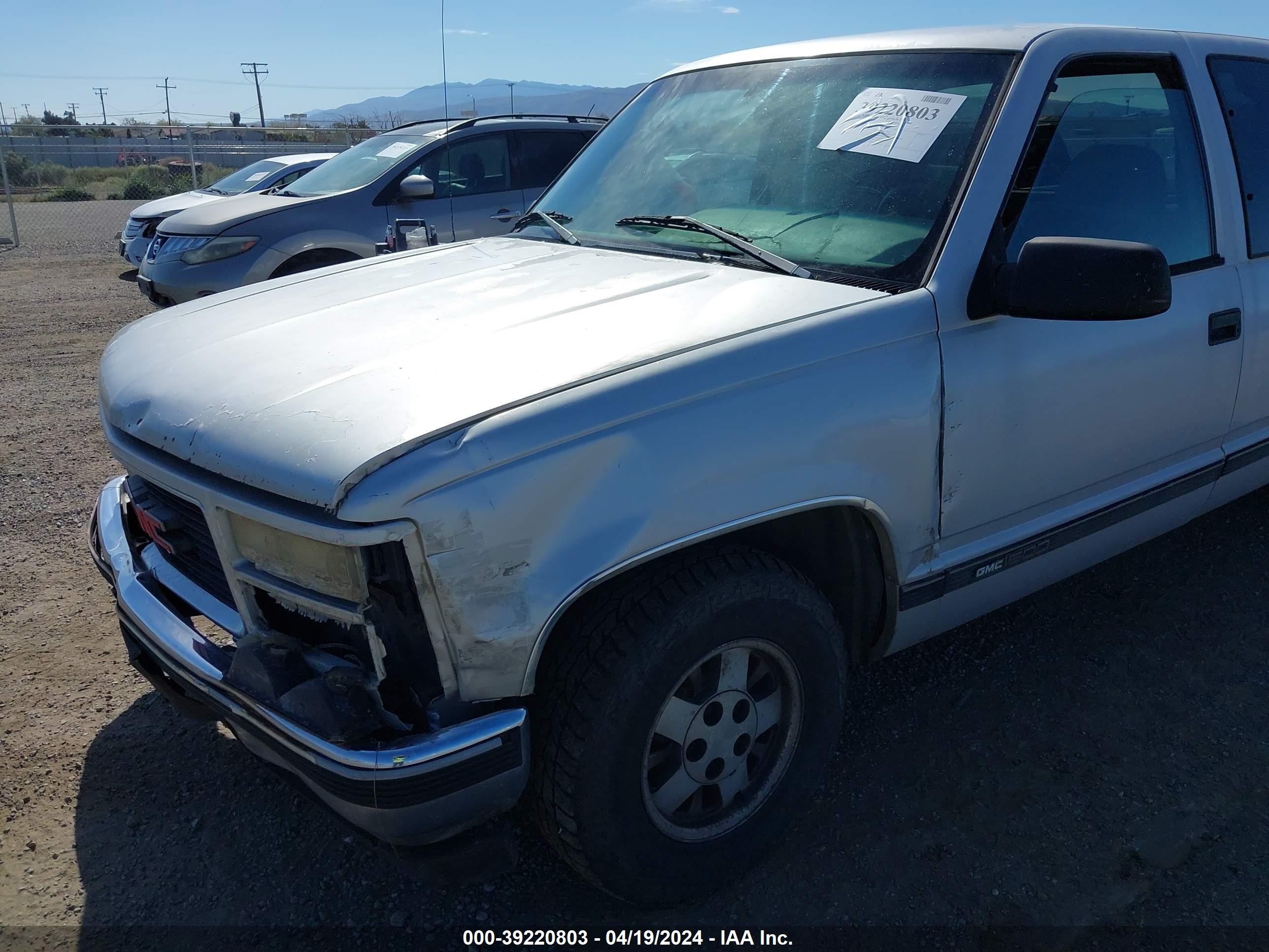 Photo 5 VIN: 2GTEC19K7S1576716 - GMC SIERRA 