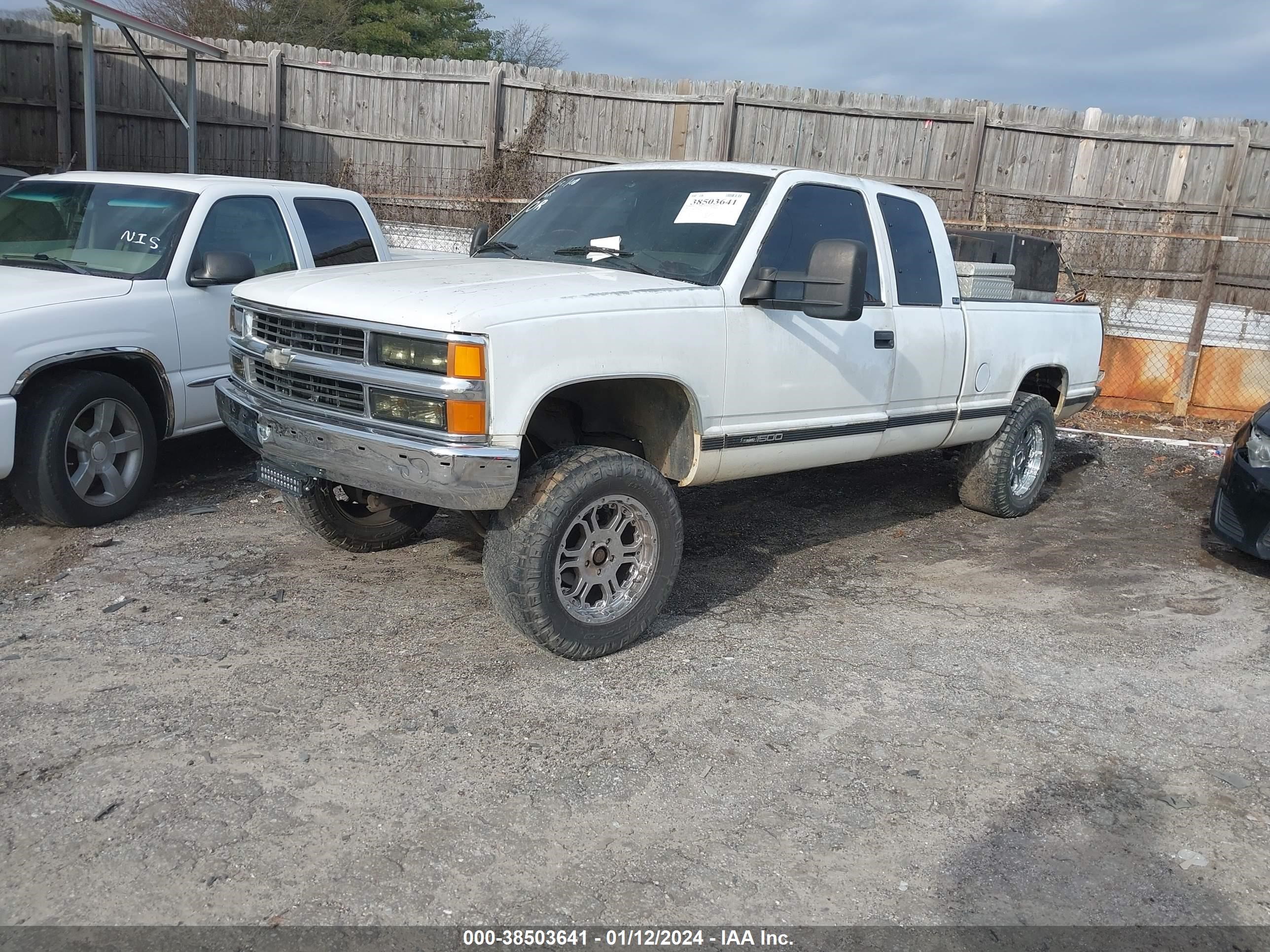 Photo 1 VIN: 2GTEC19K8R1582888 - GMC SIERRA 