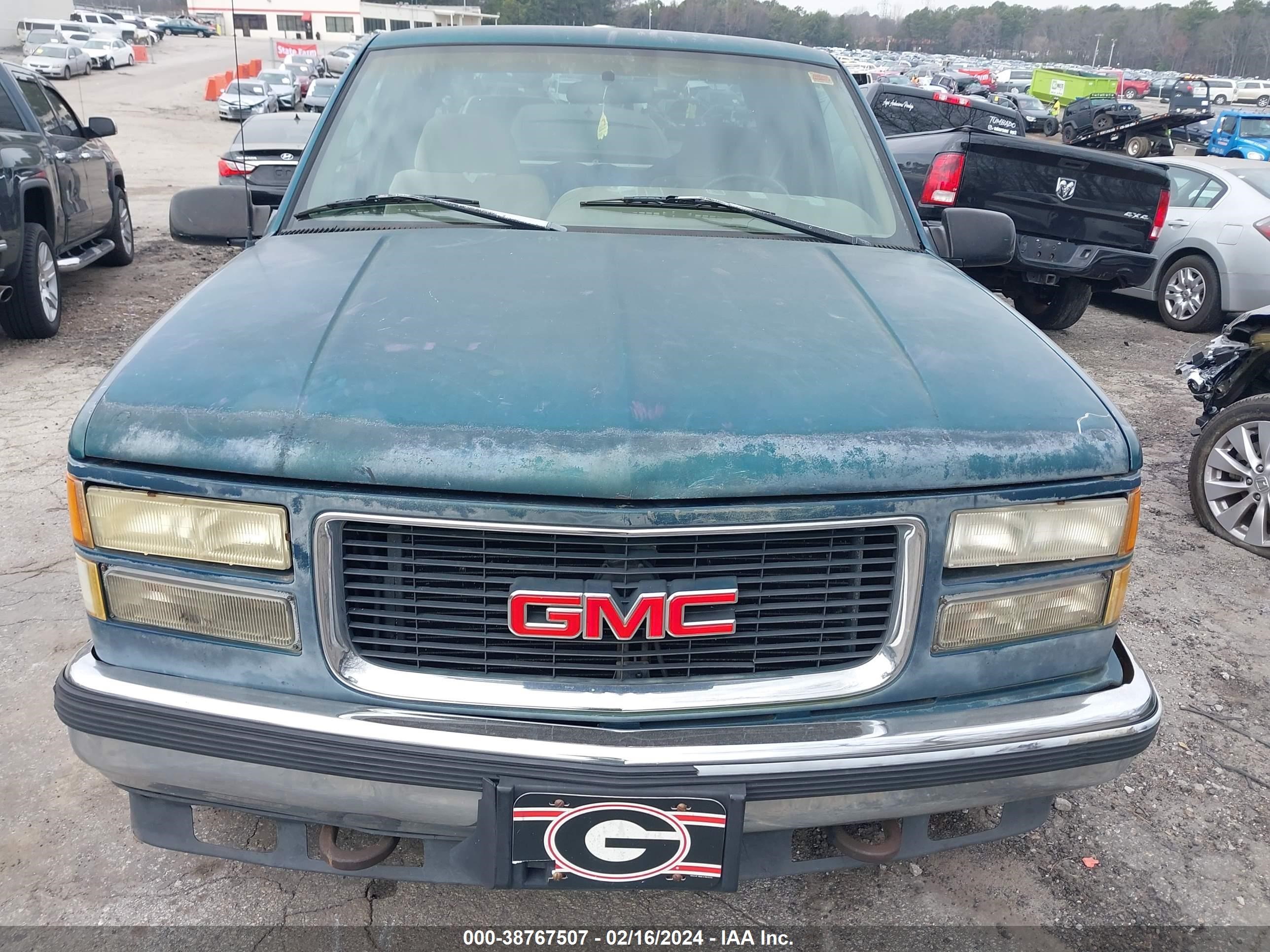 Photo 5 VIN: 2GTEC19K9S1572747 - GMC SIERRA 