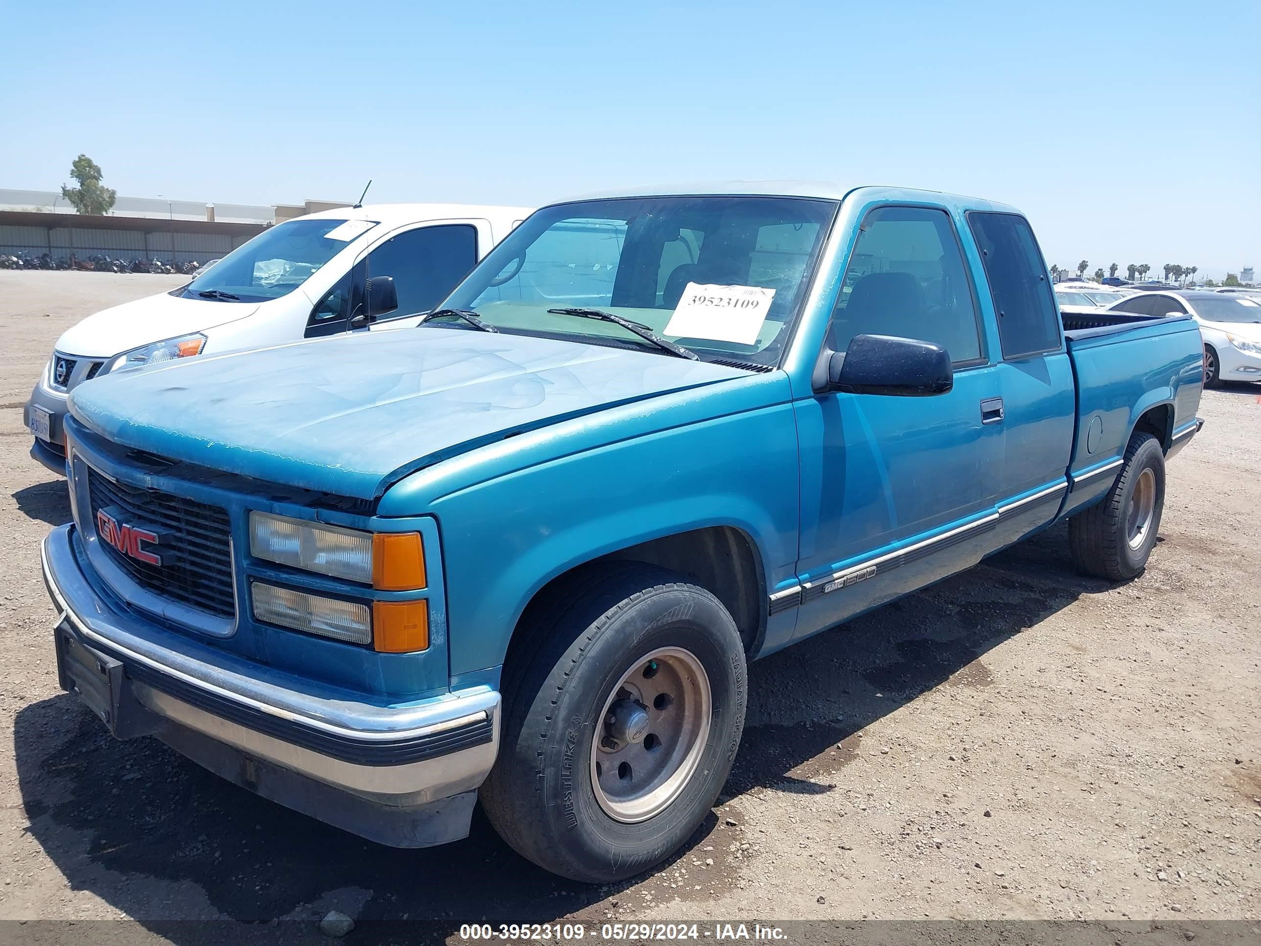 Photo 5 VIN: 2GTEC19MXV1517942 - GMC SIERRA 