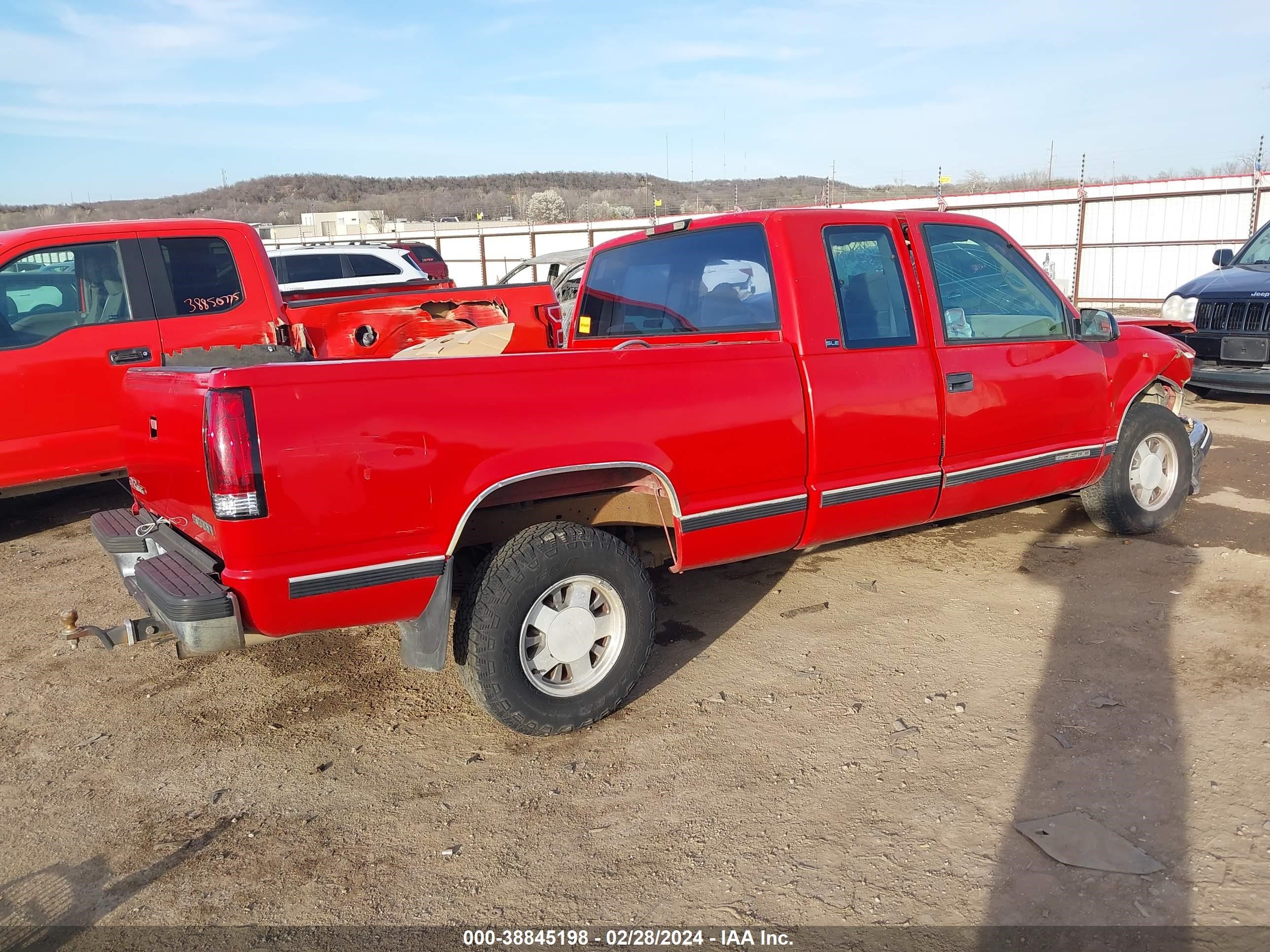 Photo 3 VIN: 2GTEC19R1T1508832 - GMC SIERRA 