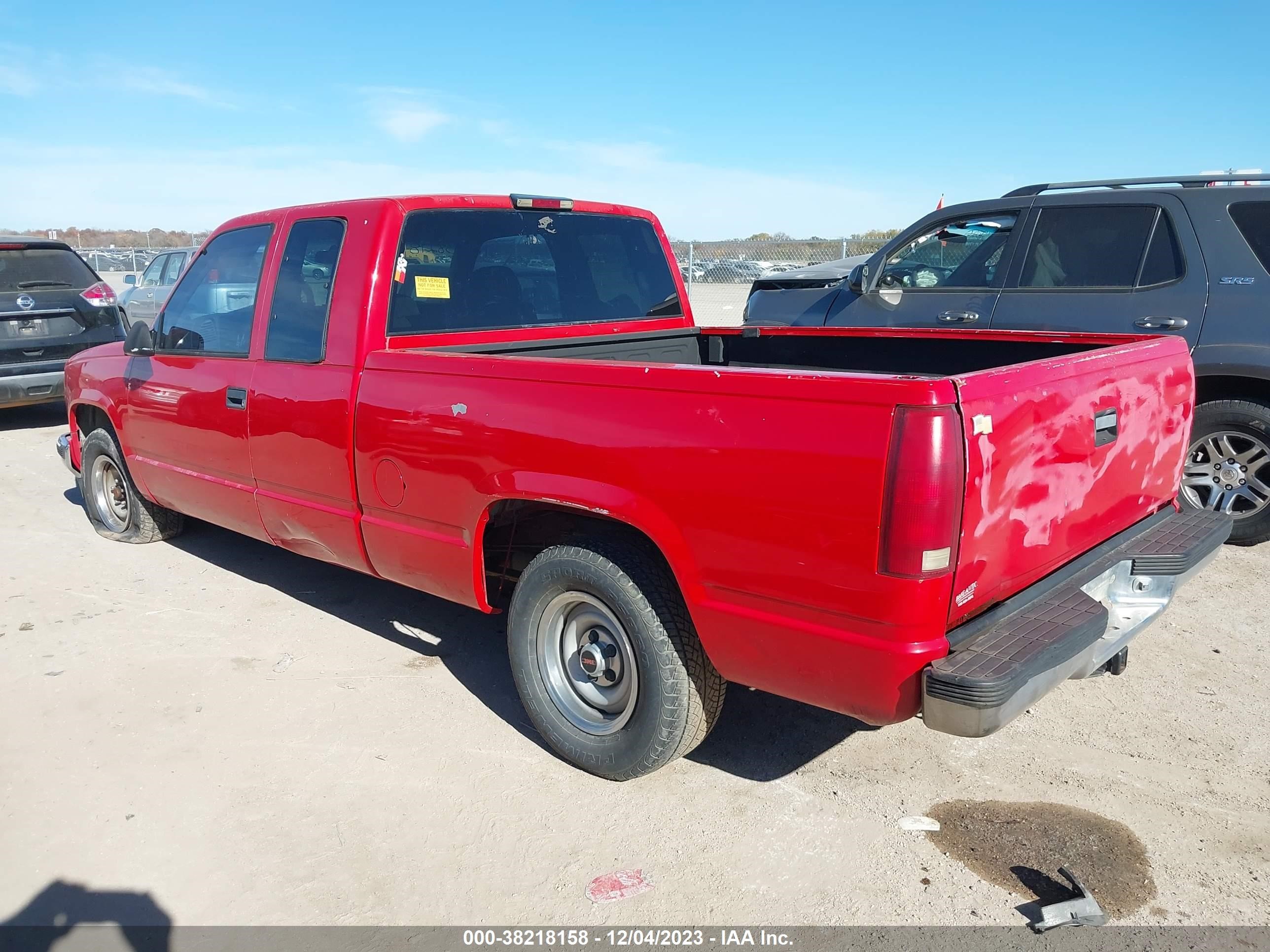 Photo 2 VIN: 2GTEC19R5V1548804 - GMC SIERRA 