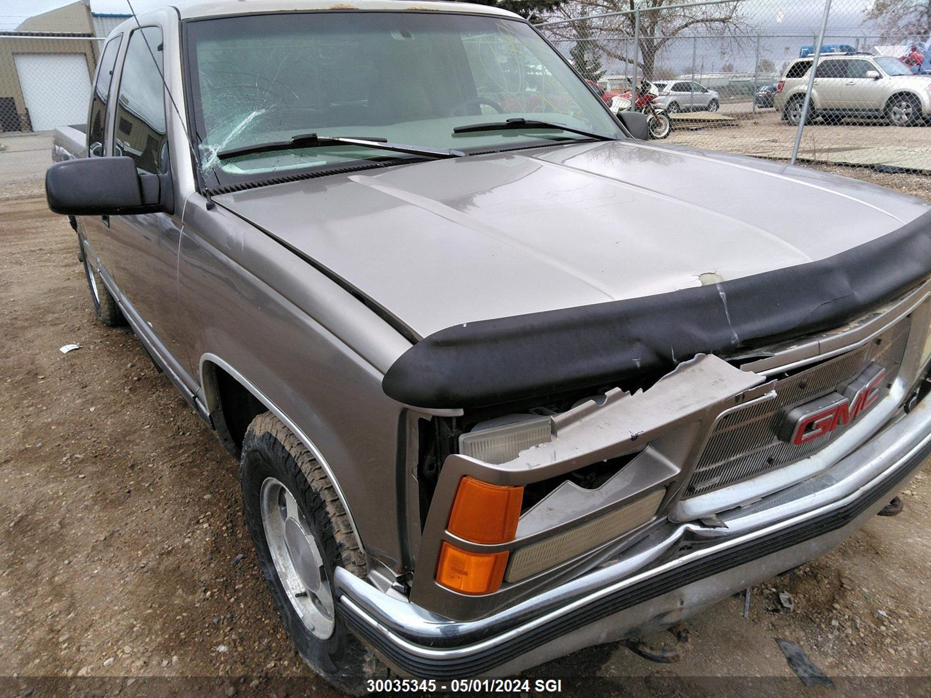 Photo 5 VIN: 2GTEC19R7W1539992 - GMC SIERRA 