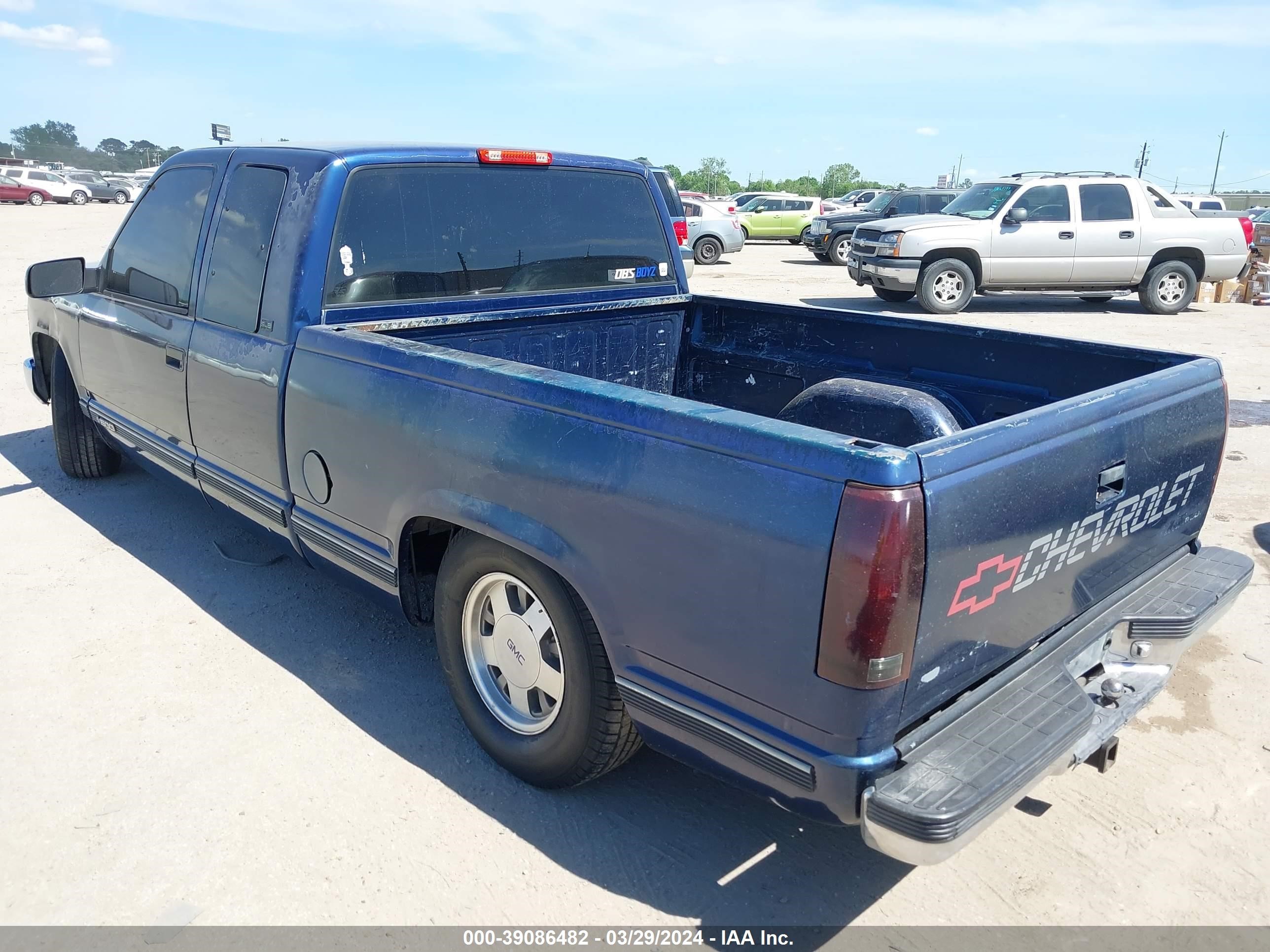 Photo 2 VIN: 2GTEC19R8T1537485 - GMC SIERRA 