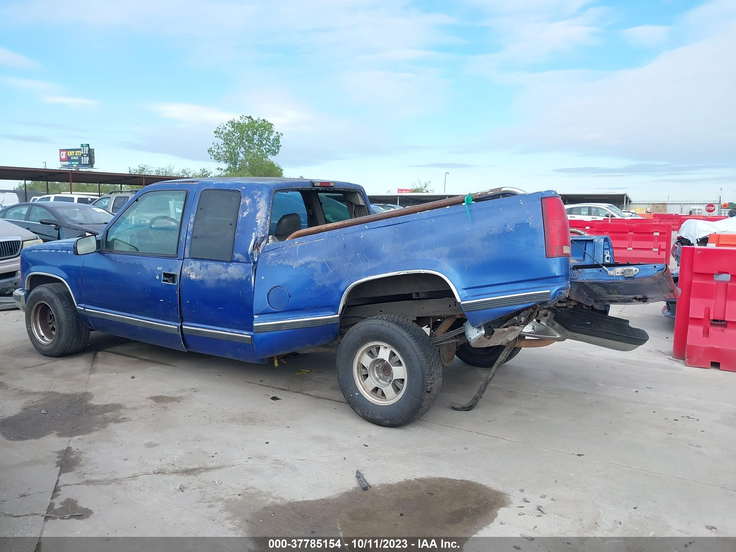 Photo 13 VIN: 2GTEC19R9V1559885 - GMC SIERRA 