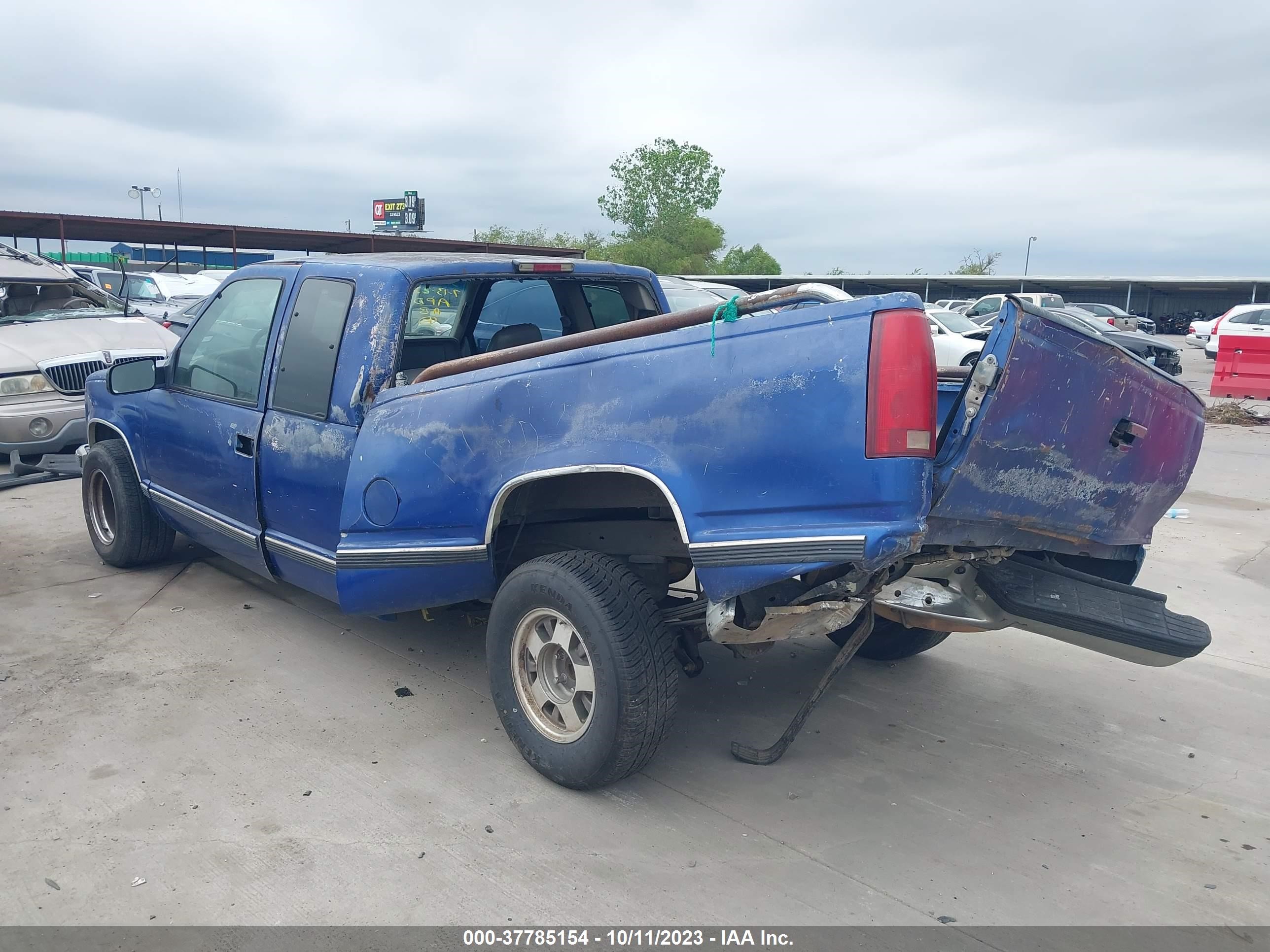 Photo 2 VIN: 2GTEC19R9V1559885 - GMC SIERRA 