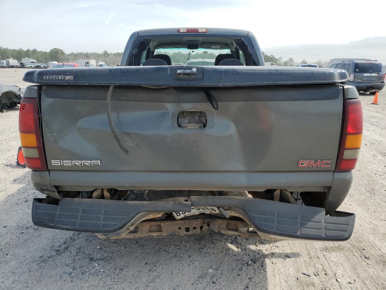 Photo 5 VIN: 2GTEC19T011192817 - GMC SIERRA 