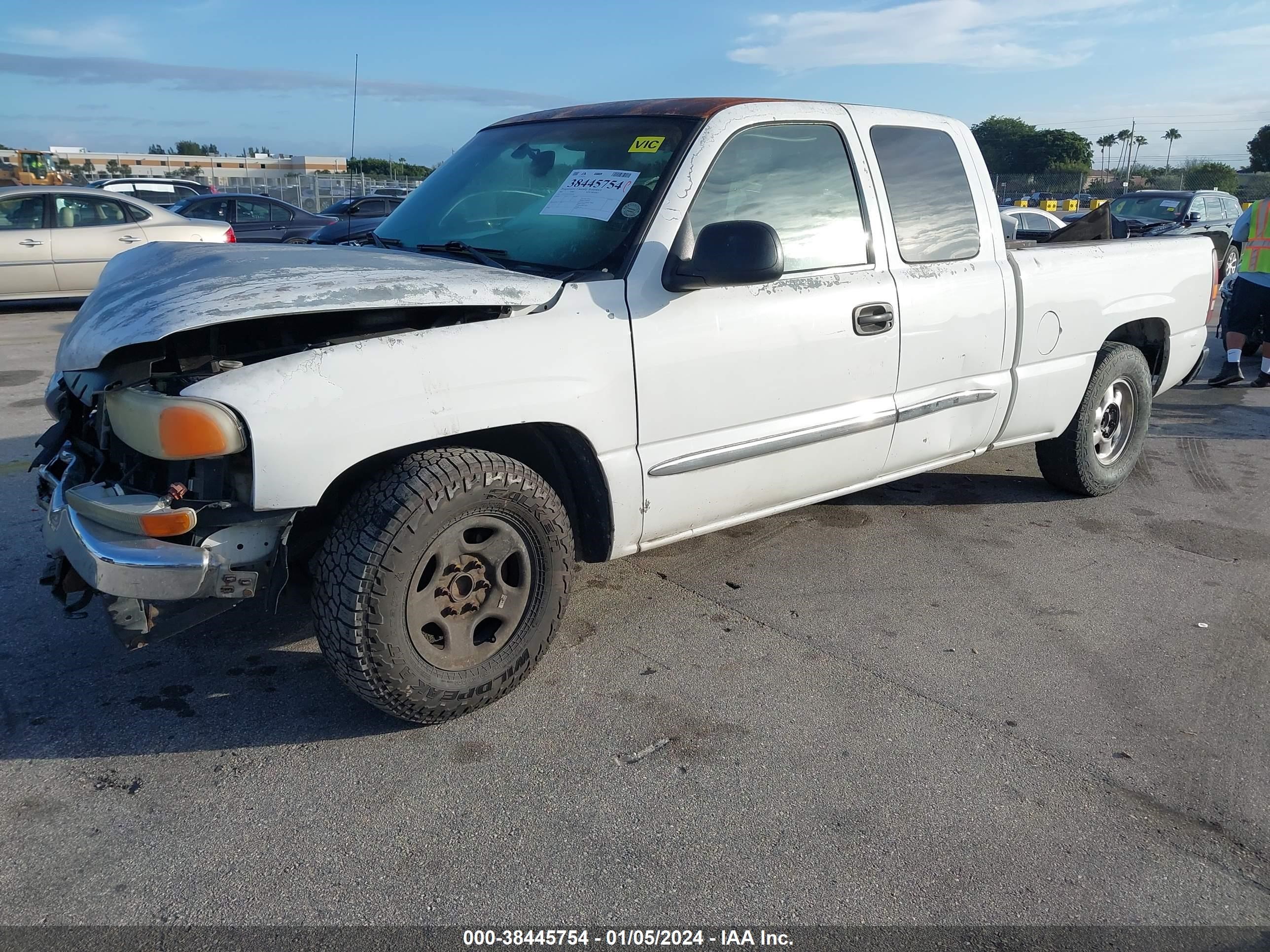 Photo 1 VIN: 2GTEC19T131106188 - GMC SIERRA 