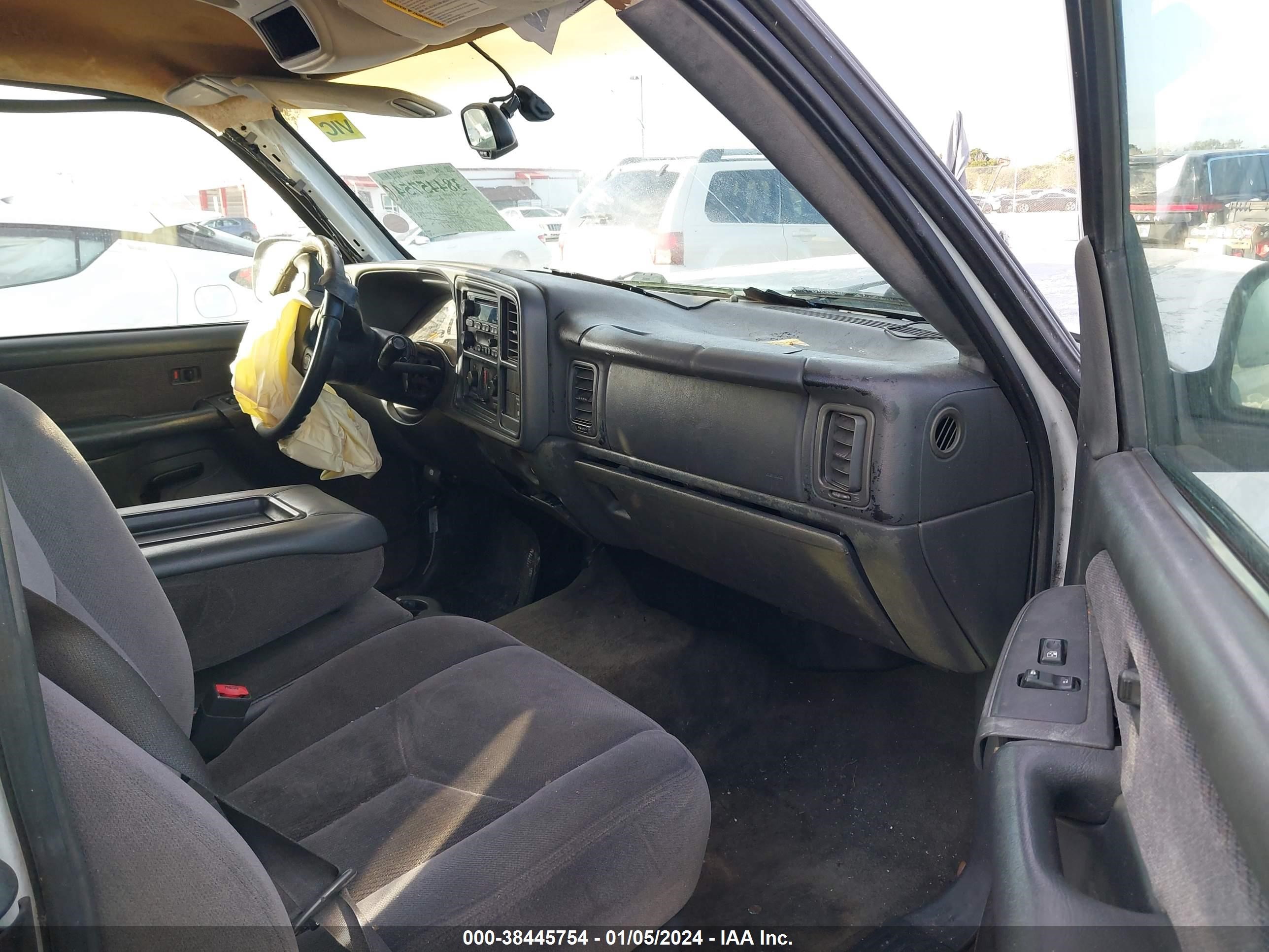 Photo 4 VIN: 2GTEC19T131106188 - GMC SIERRA 