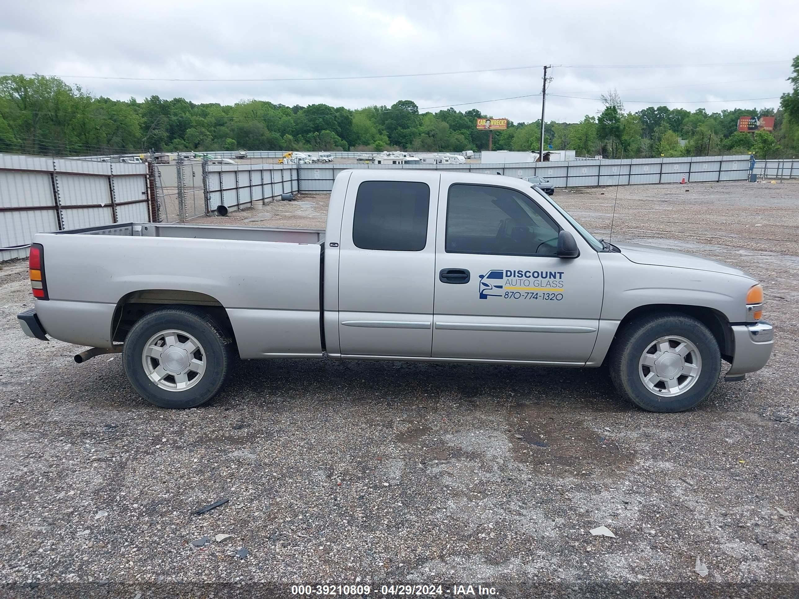 Photo 12 VIN: 2GTEC19T161136473 - GMC SIERRA 