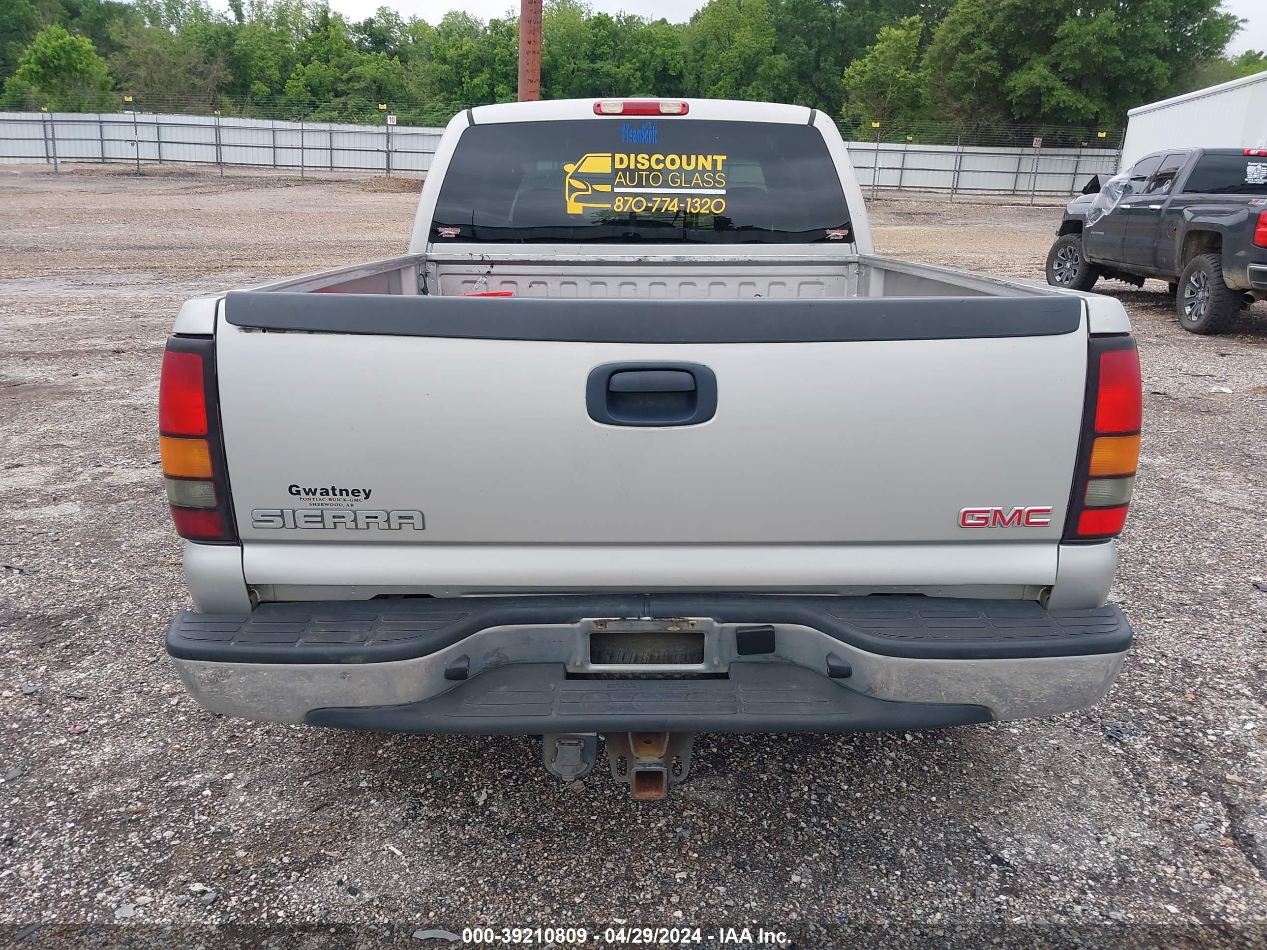 Photo 13 VIN: 2GTEC19T161136473 - GMC SIERRA 