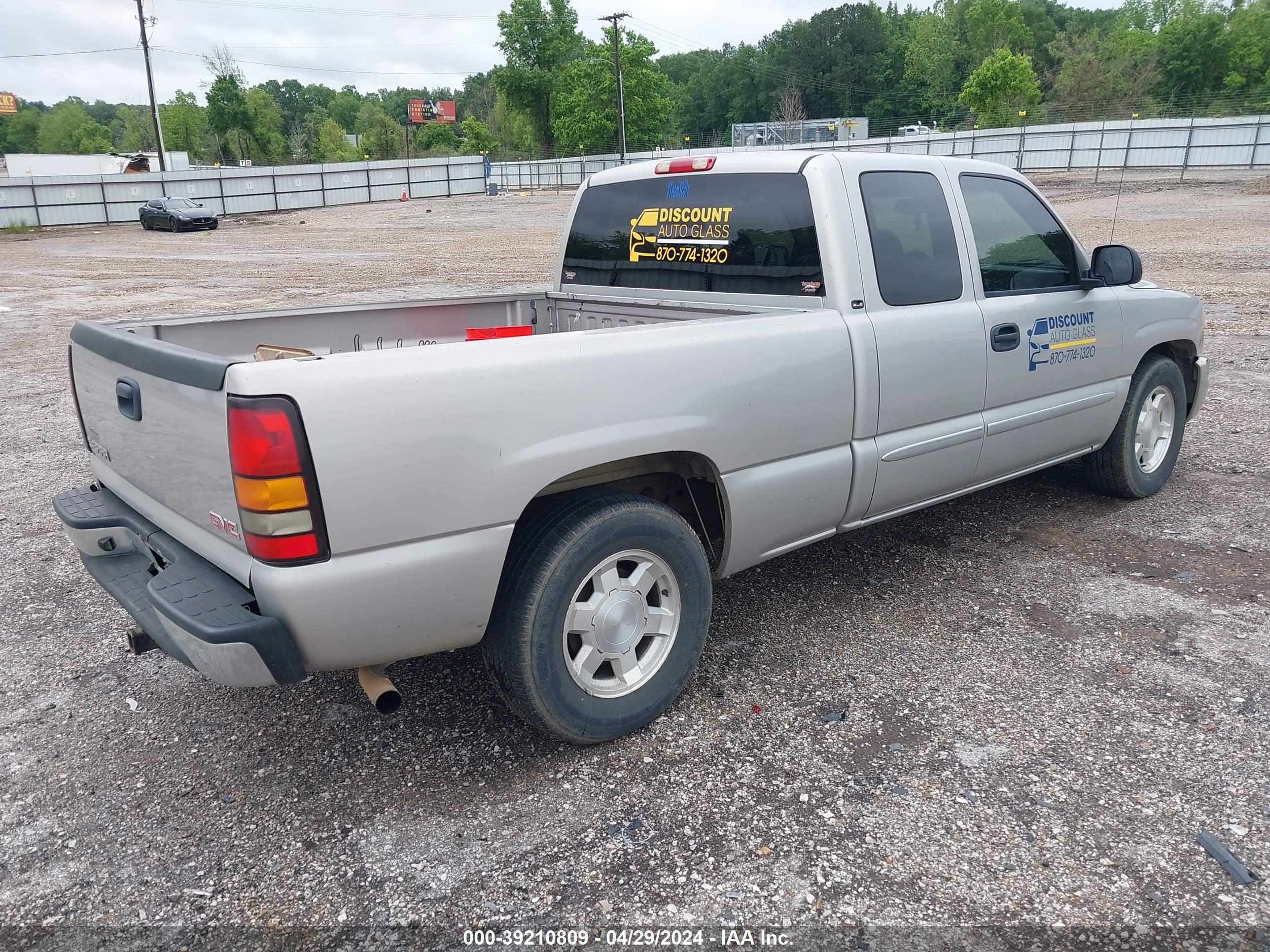 Photo 3 VIN: 2GTEC19T161136473 - GMC SIERRA 