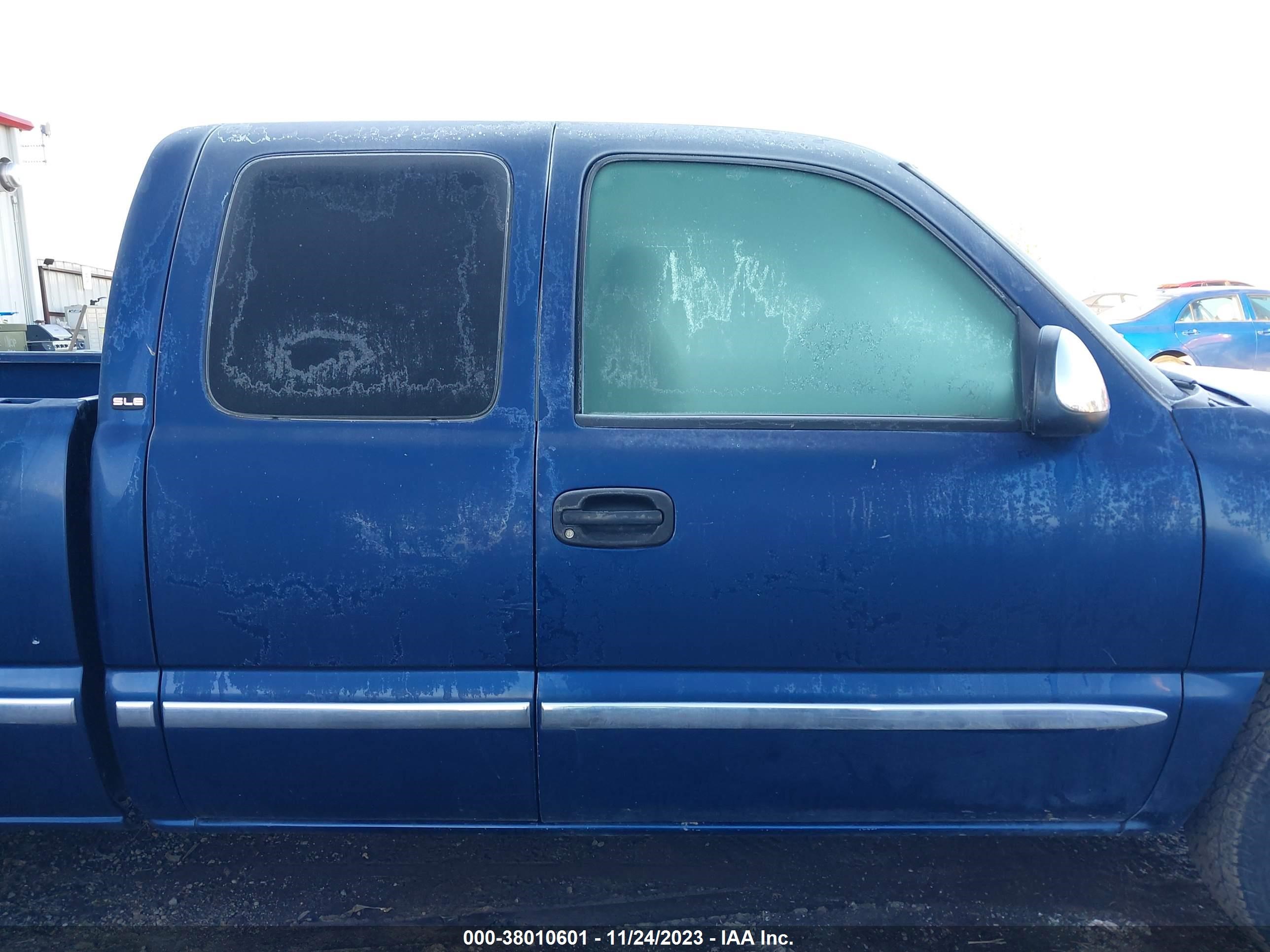 Photo 12 VIN: 2GTEC19T1X1552931 - GMC SIERRA 