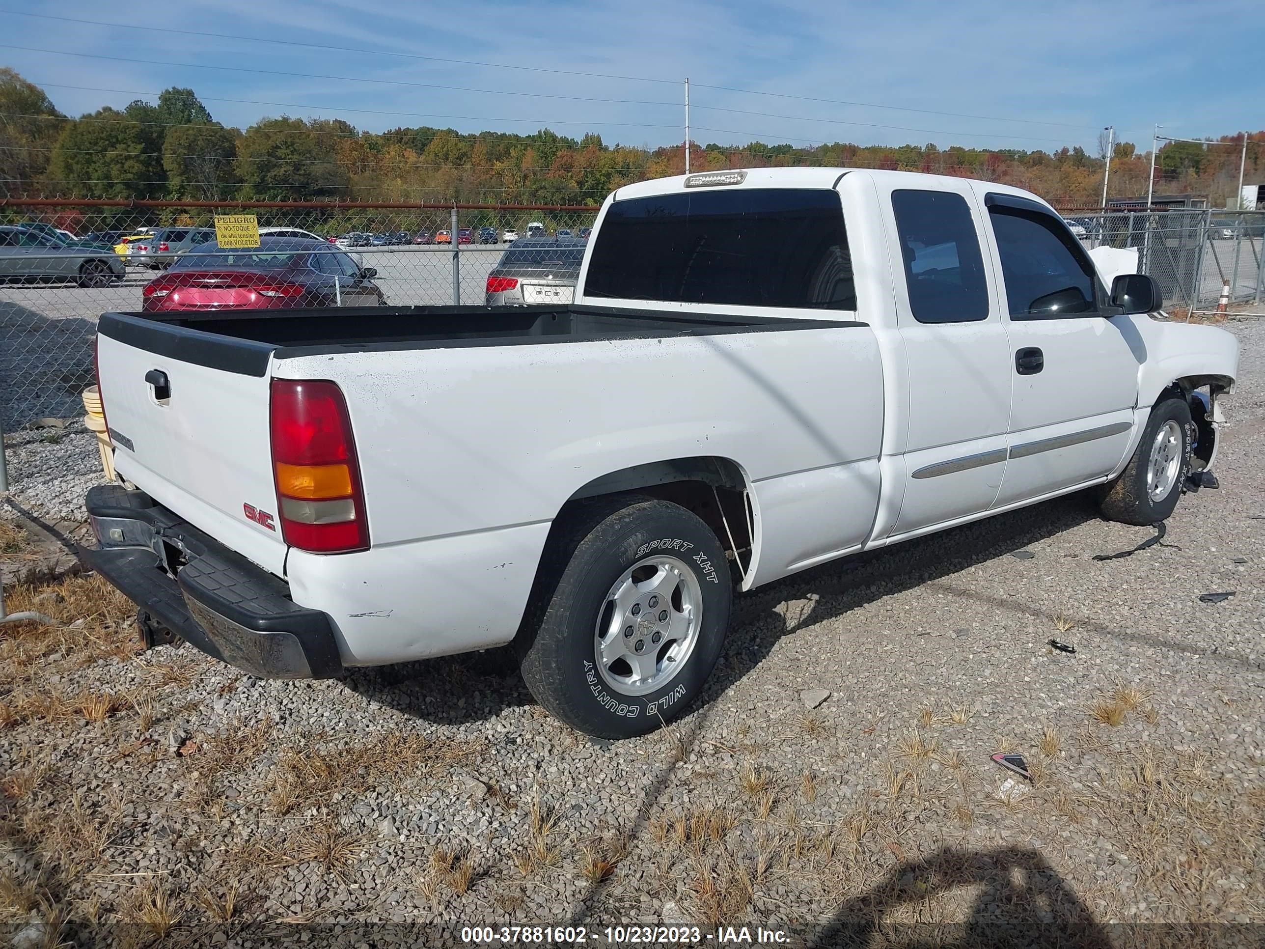 Photo 3 VIN: 2GTEC19T231409237 - GMC SIERRA 