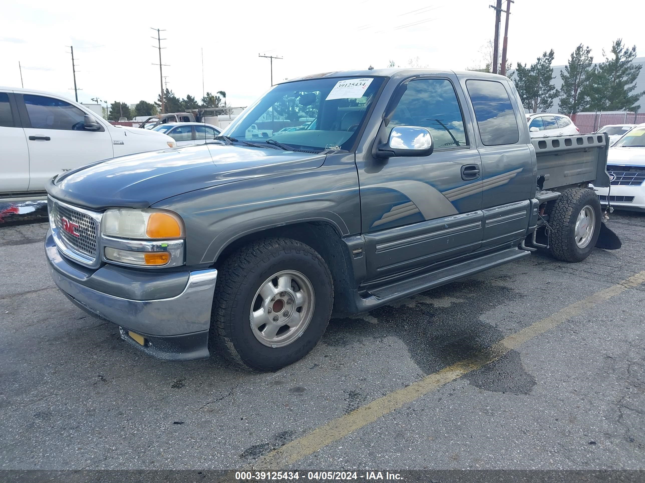 Photo 1 VIN: 2GTEC19T411218352 - GMC SIERRA 