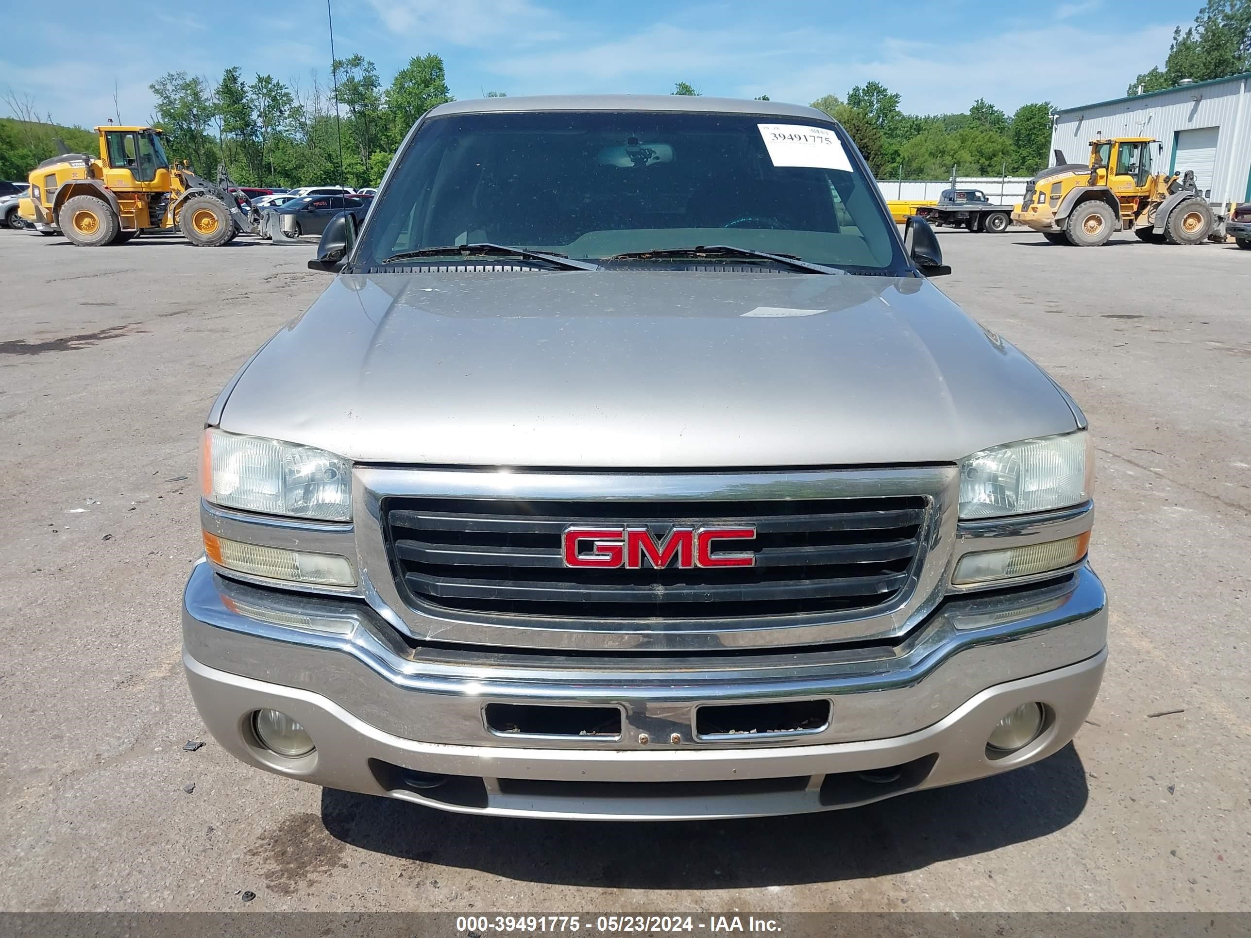 Photo 5 VIN: 2GTEC19T441335840 - GMC SIERRA 