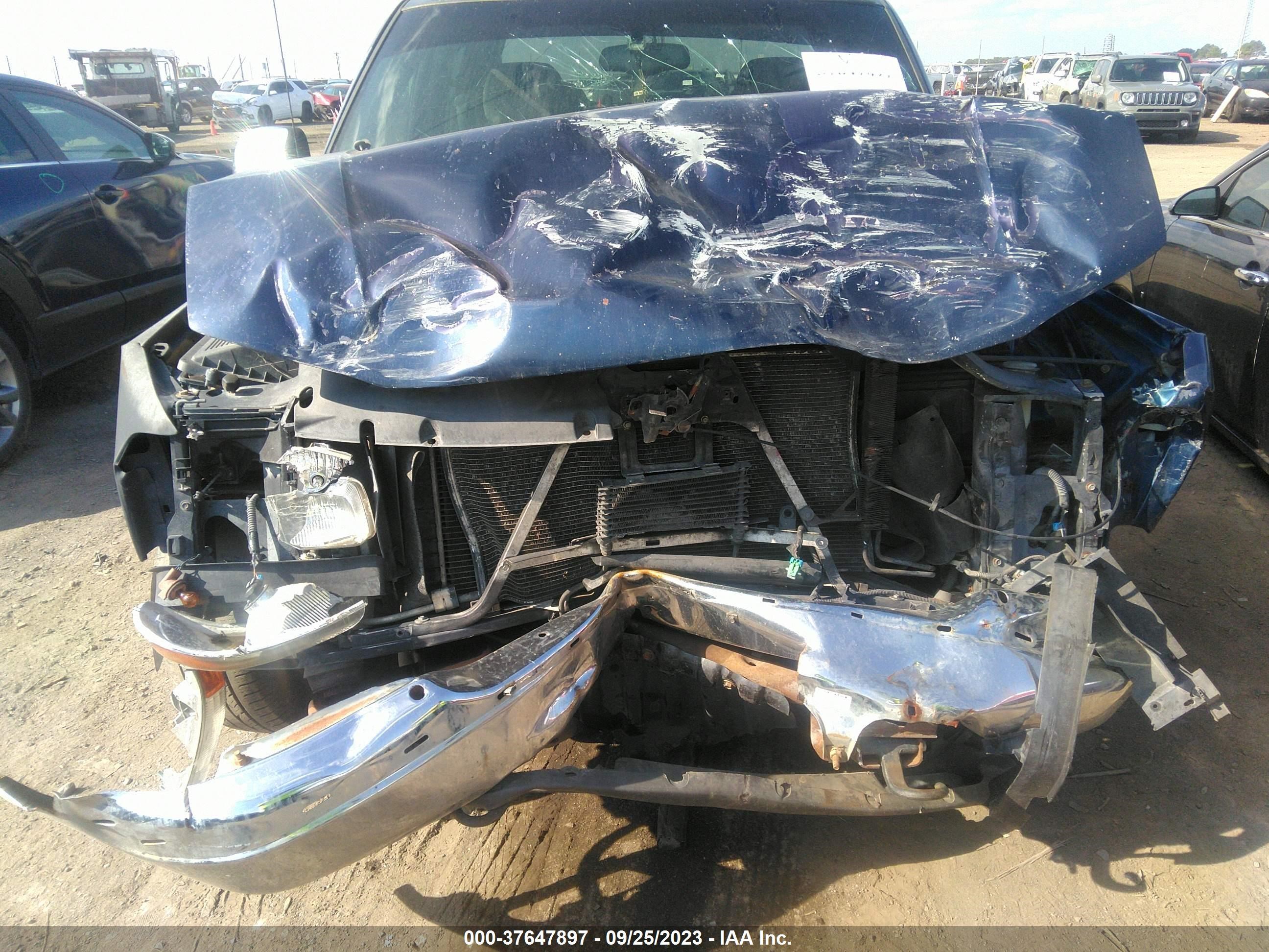 Photo 4 VIN: 2GTEC19T521317621 - GMC SIERRA 