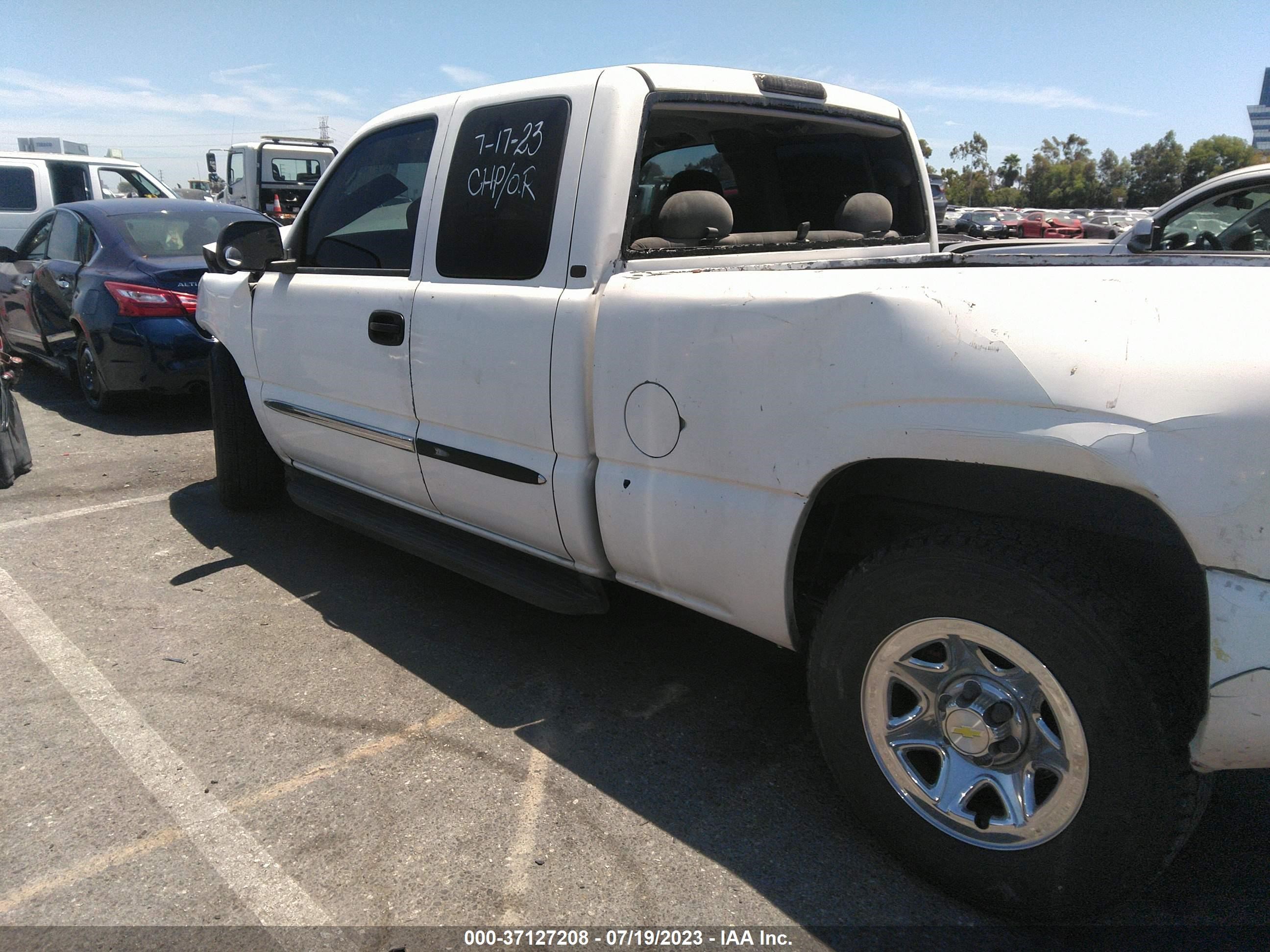 Photo 12 VIN: 2GTEC19T541180554 - GMC SIERRA 