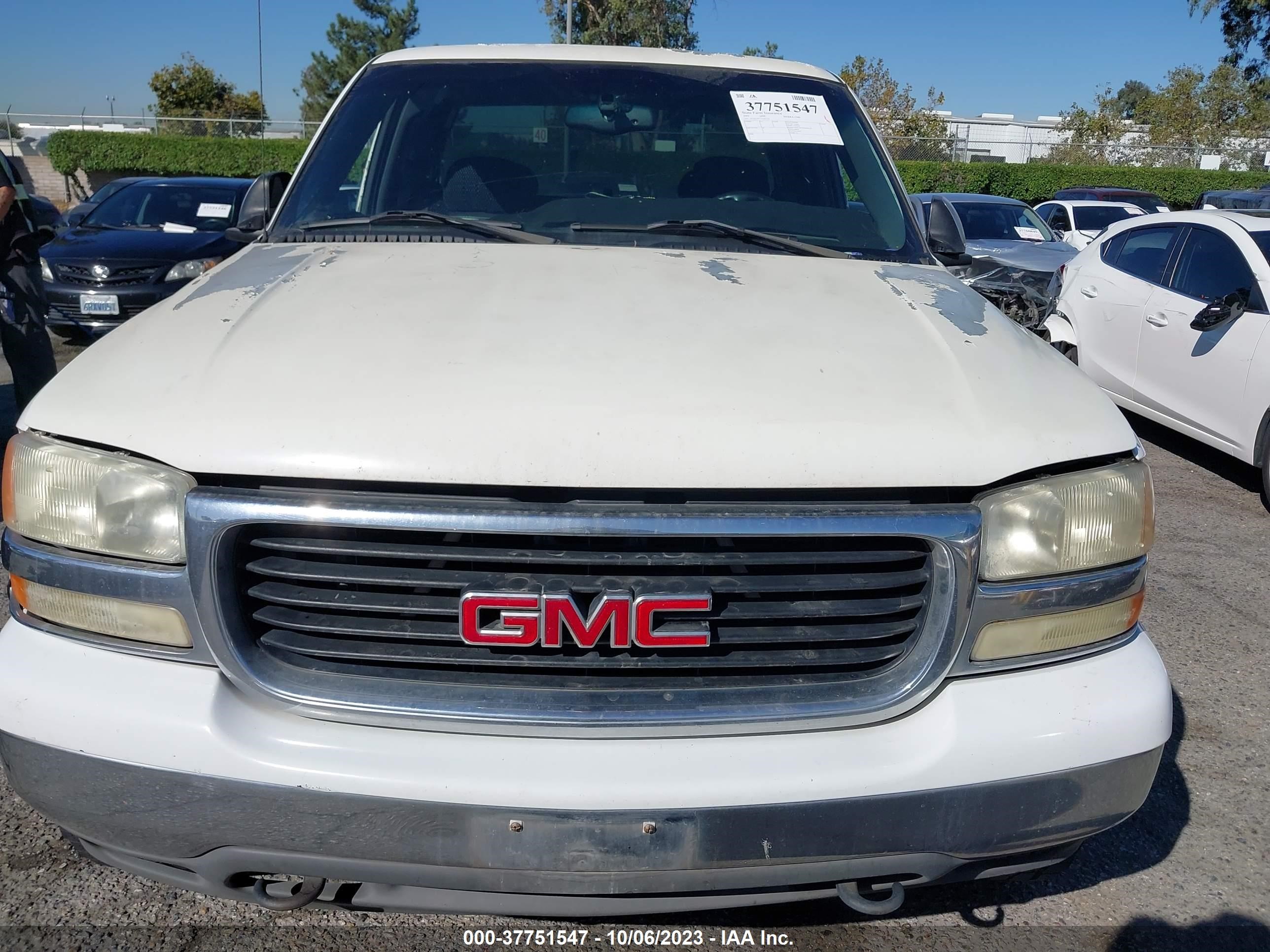 Photo 11 VIN: 2GTEC19T721287750 - GMC SIERRA 