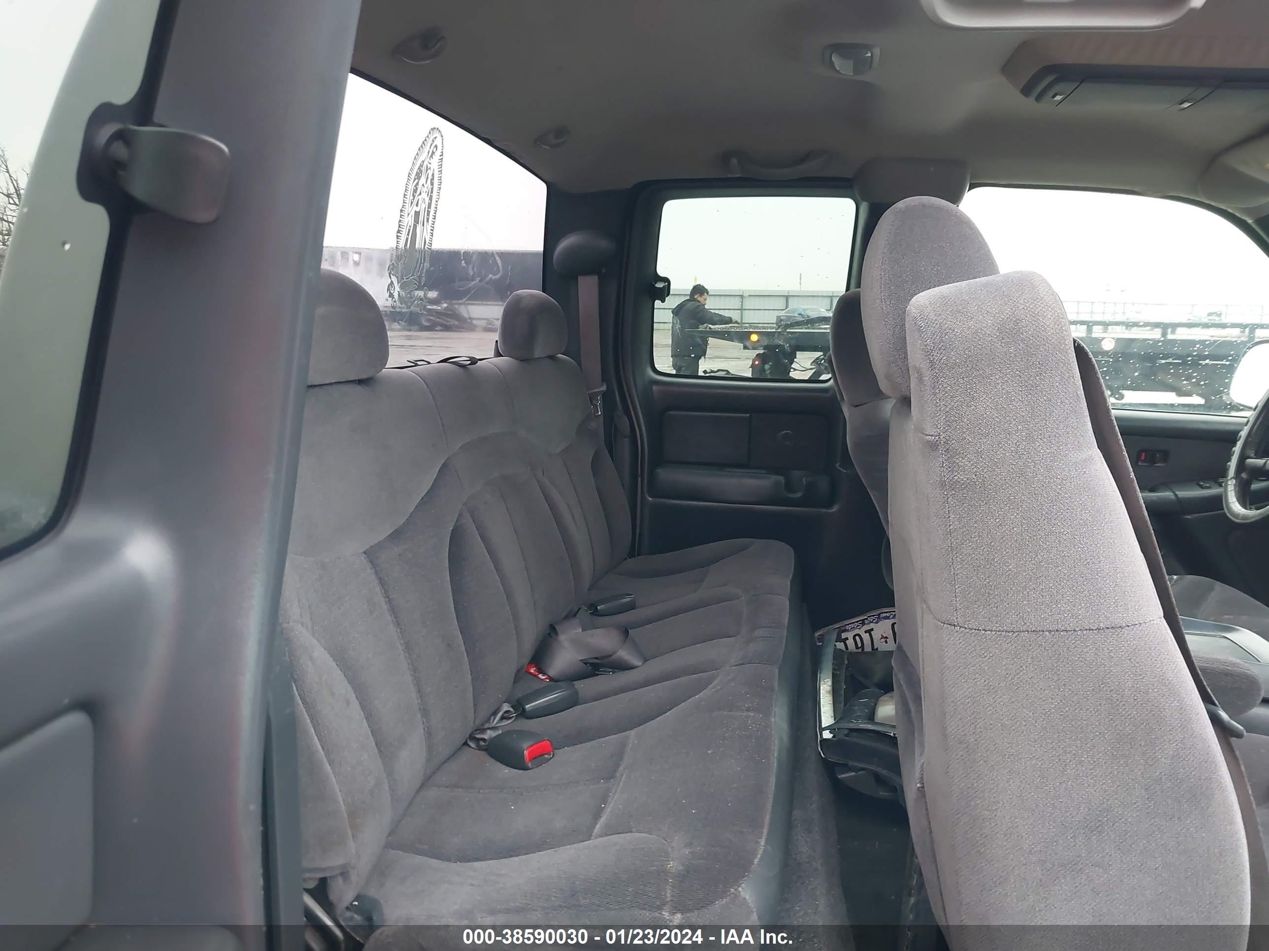 Photo 7 VIN: 2GTEC19T721365377 - GMC SIERRA 