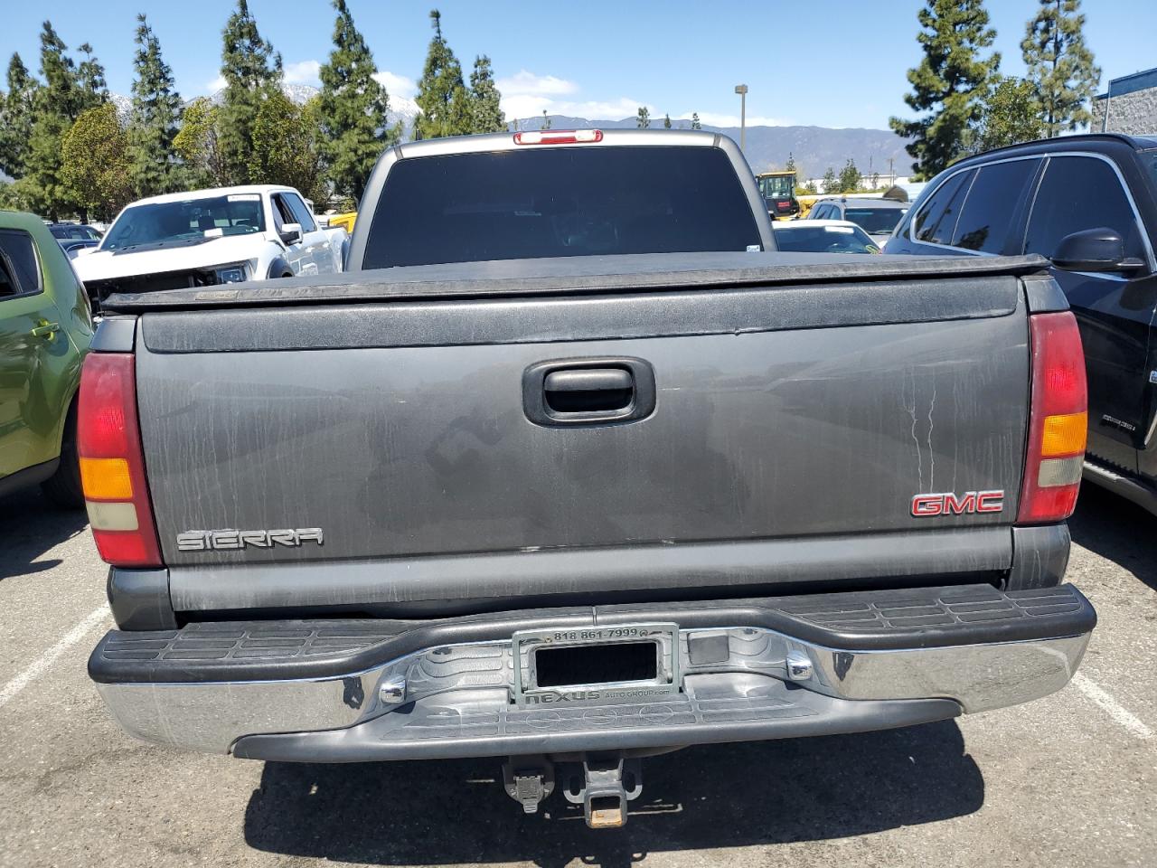 Photo 5 VIN: 2GTEC19T811236434 - GMC SIERRA 