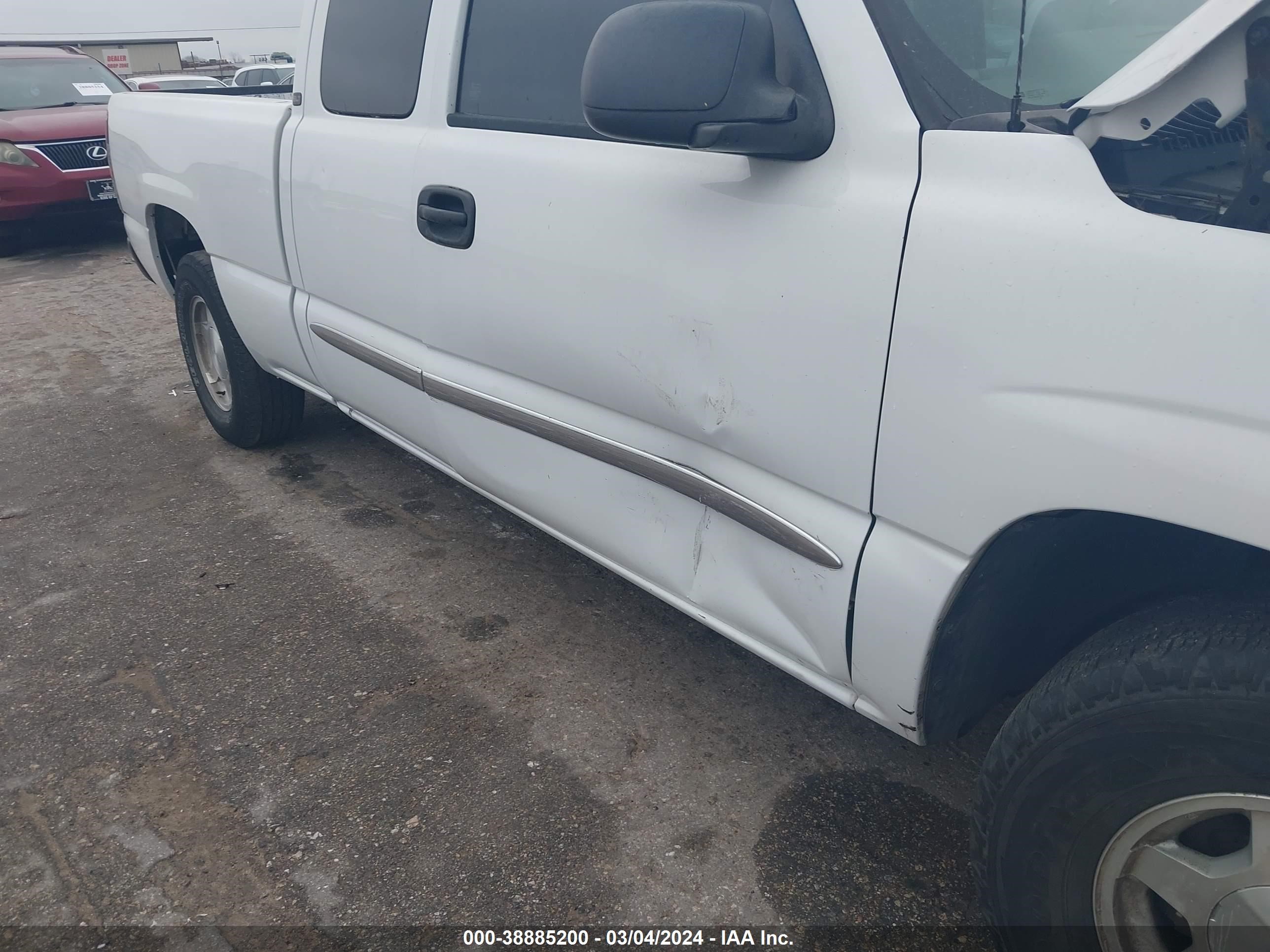 Photo 5 VIN: 2GTEC19T841312979 - GMC SIERRA 