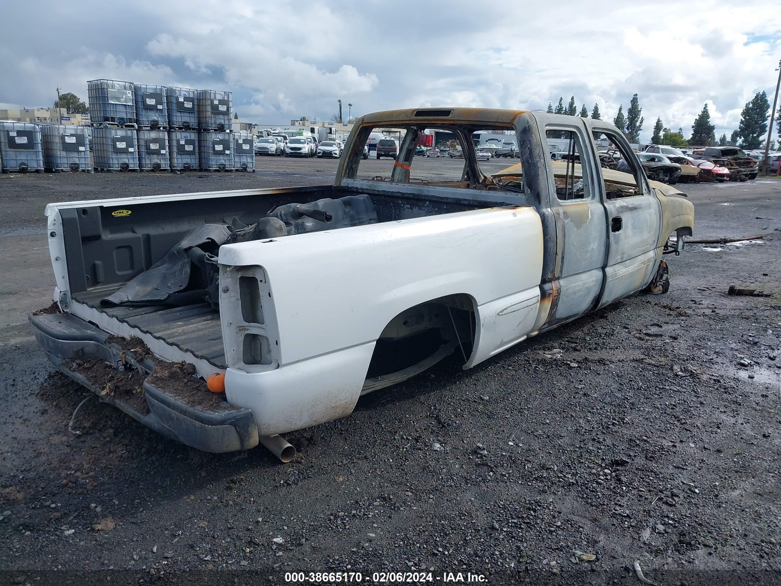 Photo 3 VIN: 2GTEC19T921391107 - GMC SIERRA 