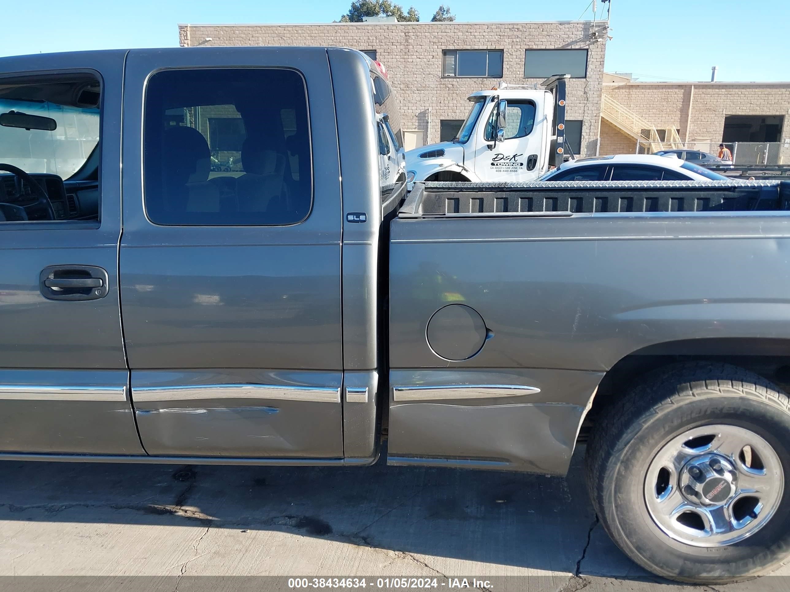 Photo 5 VIN: 2GTEC19TX11256653 - GMC SIERRA 