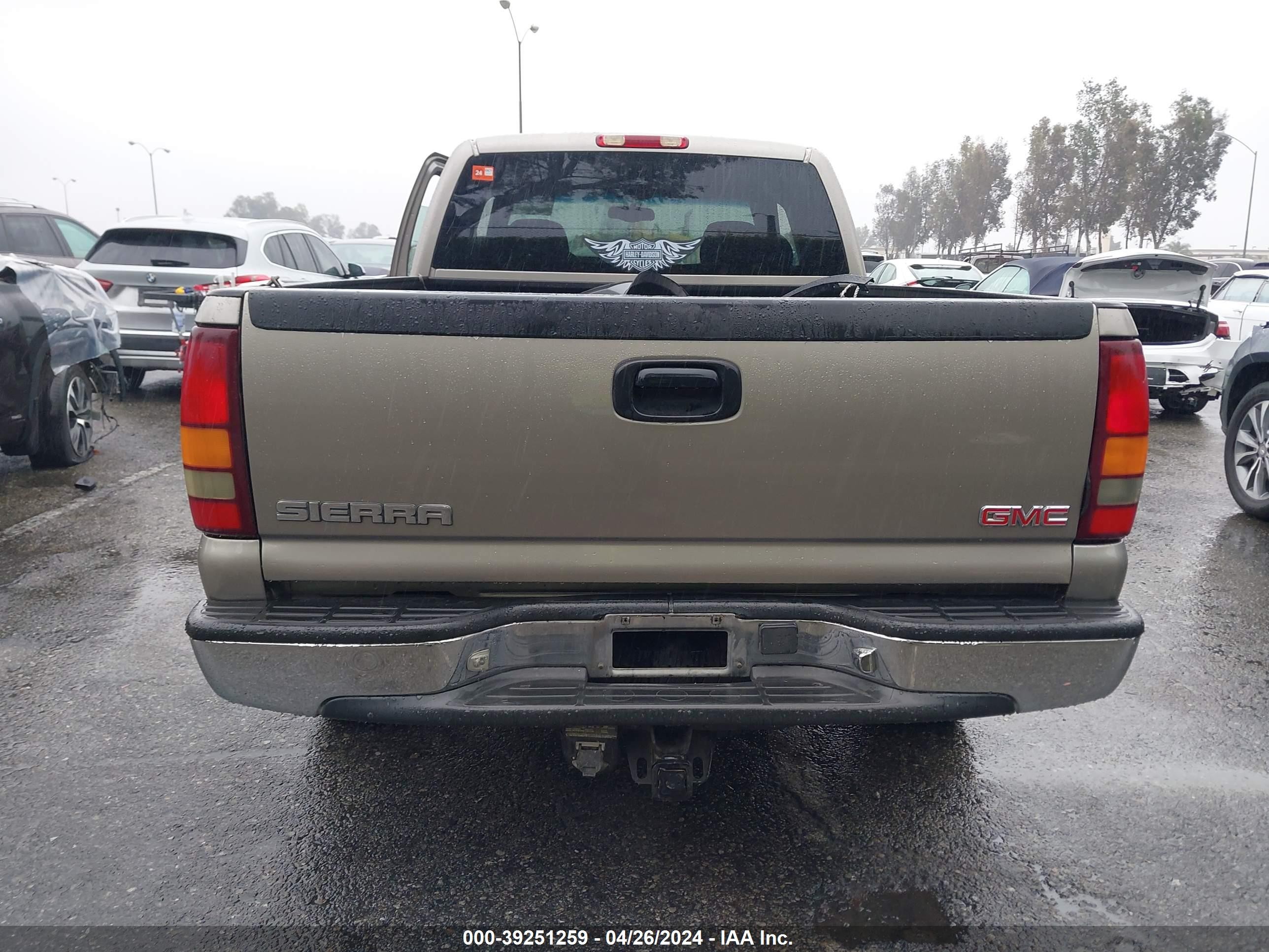 Photo 15 VIN: 2GTEC19TX21125210 - GMC SIERRA 