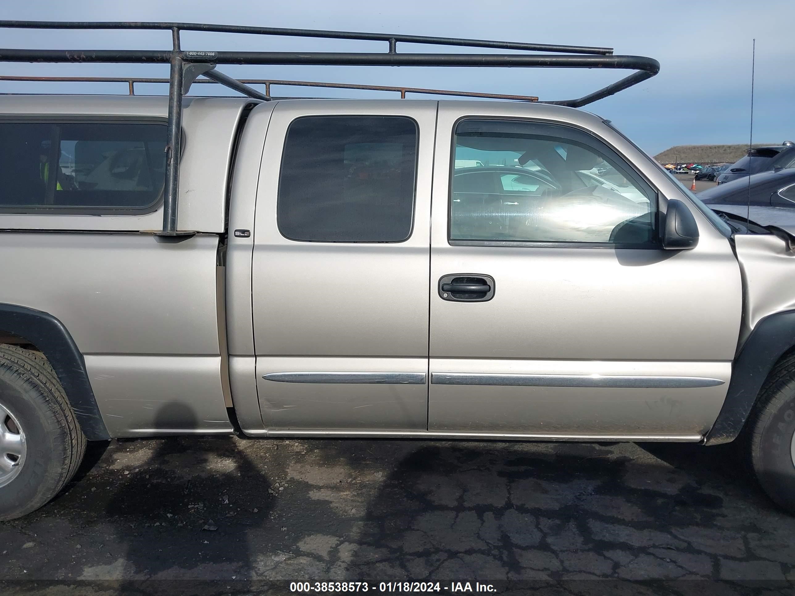 Photo 12 VIN: 2GTEC19TX31382403 - GMC SIERRA 