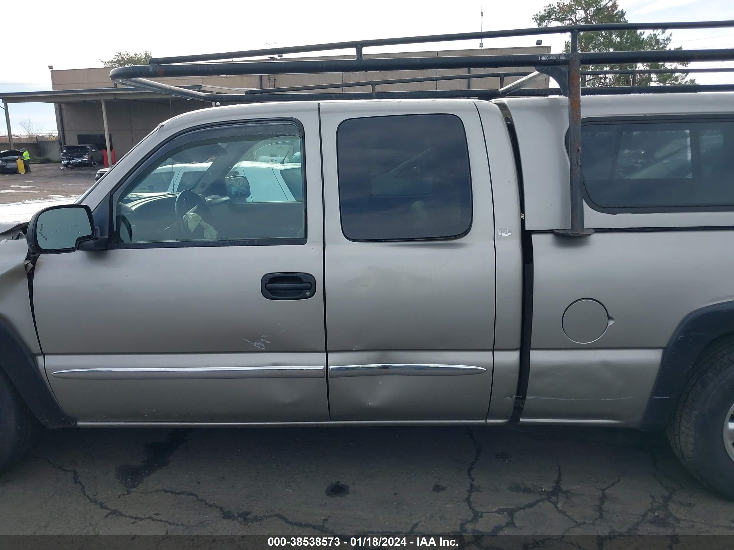 Photo 13 VIN: 2GTEC19TX31382403 - GMC SIERRA 