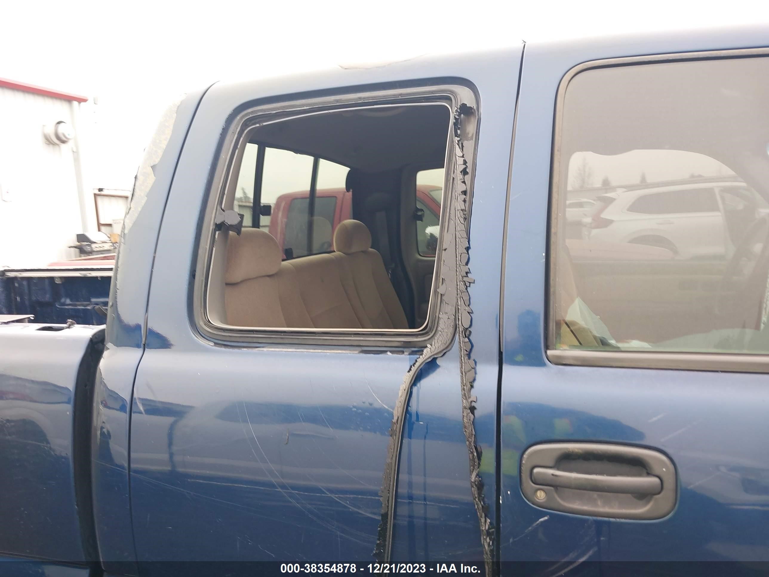 Photo 5 VIN: 2GTEC19V011142324 - GMC SIERRA 