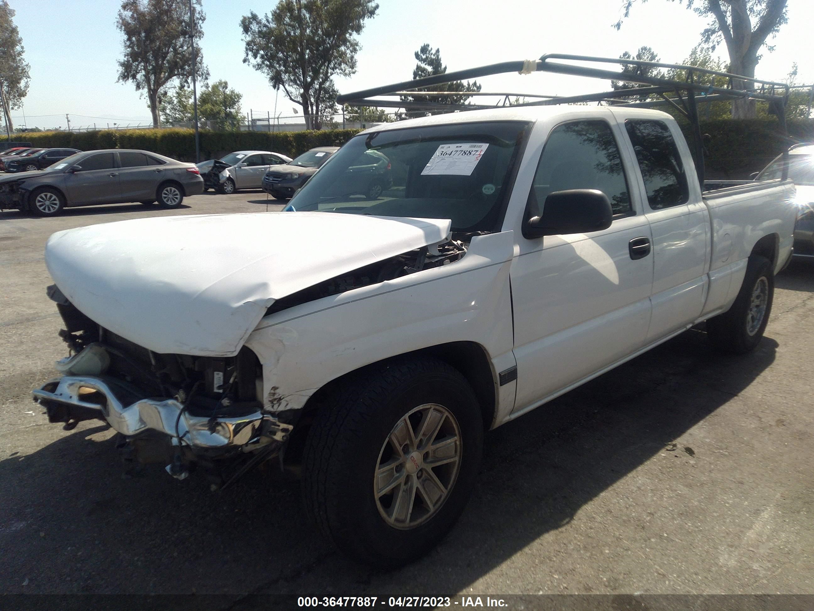 Photo 1 VIN: 2GTEC19V041135569 - GMC SIERRA 