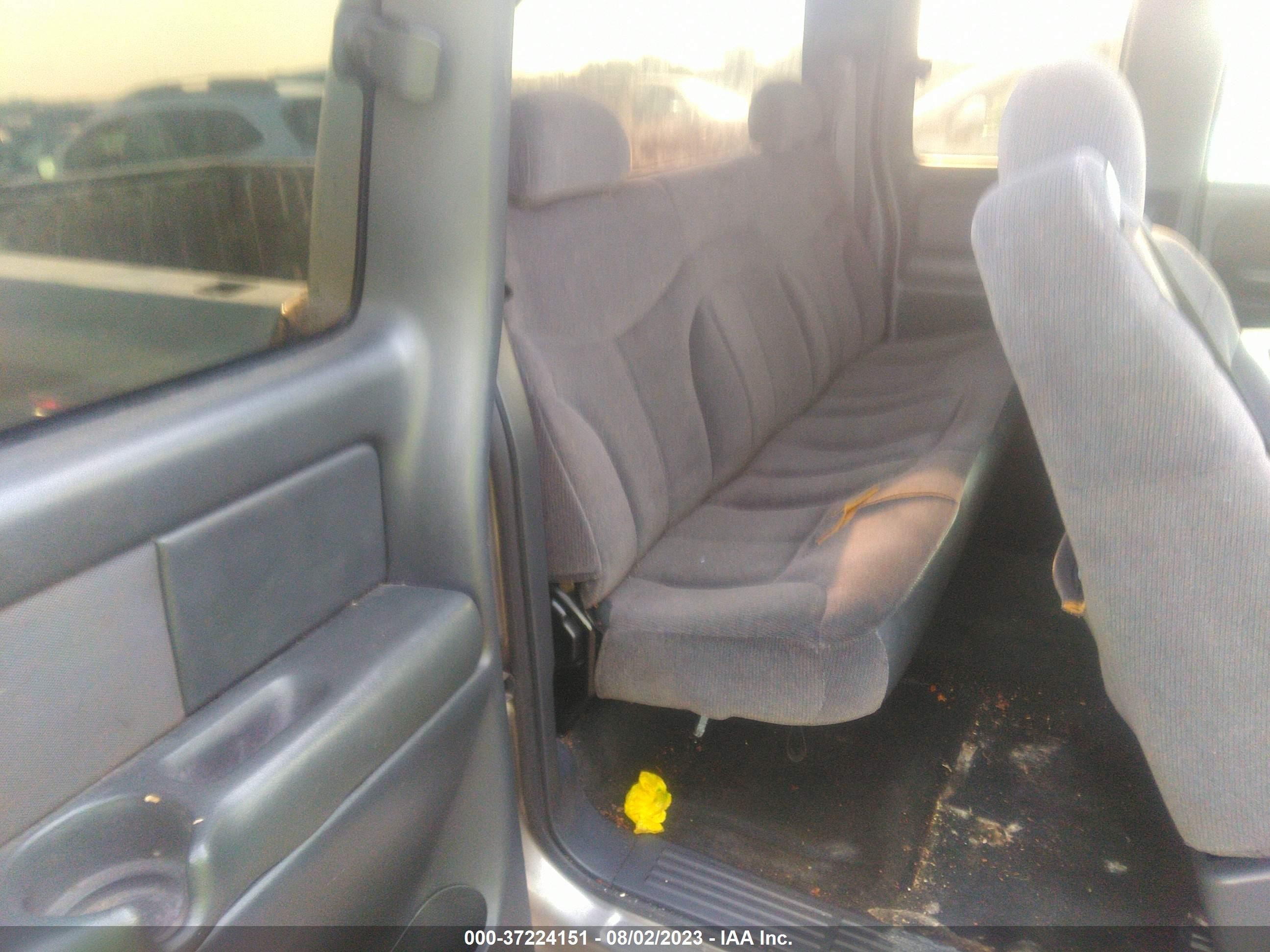 Photo 7 VIN: 2GTEC19V0Y1333249 - GMC SIERRA 