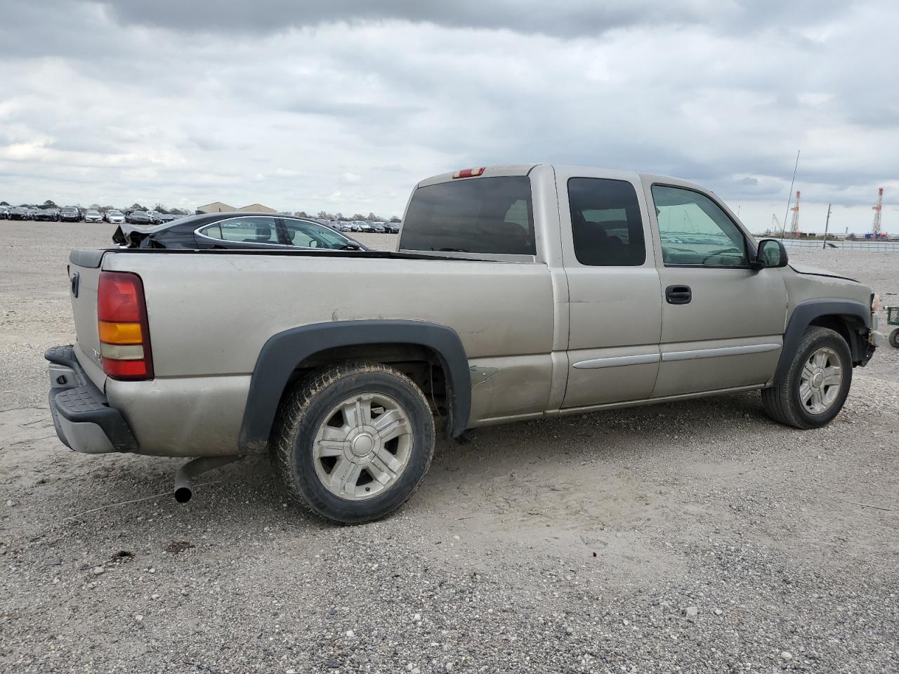 Photo 2 VIN: 2GTEC19V231312007 - GMC SIERRA 