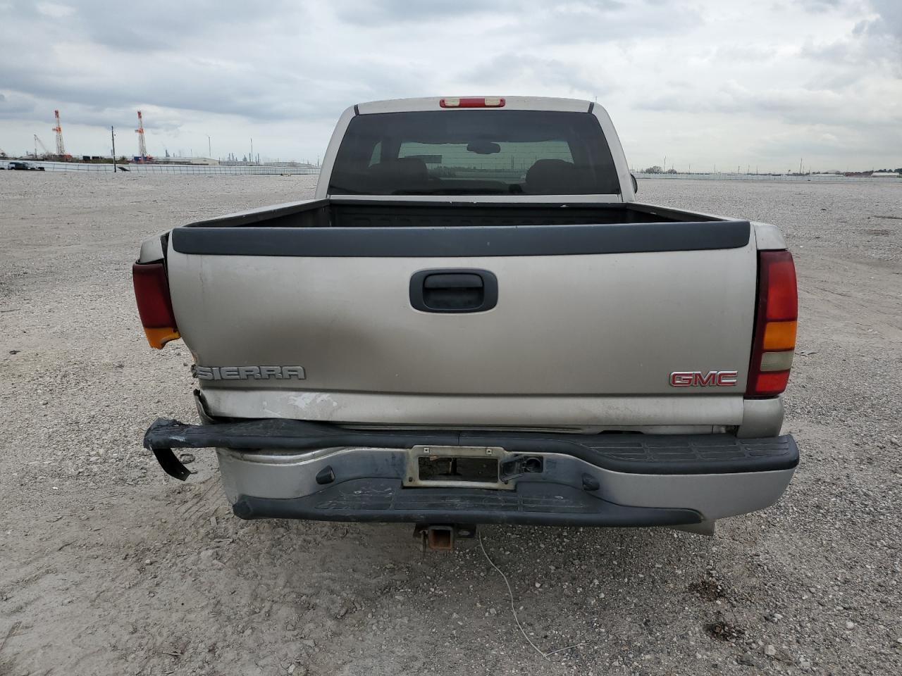 Photo 5 VIN: 2GTEC19V231312007 - GMC SIERRA 