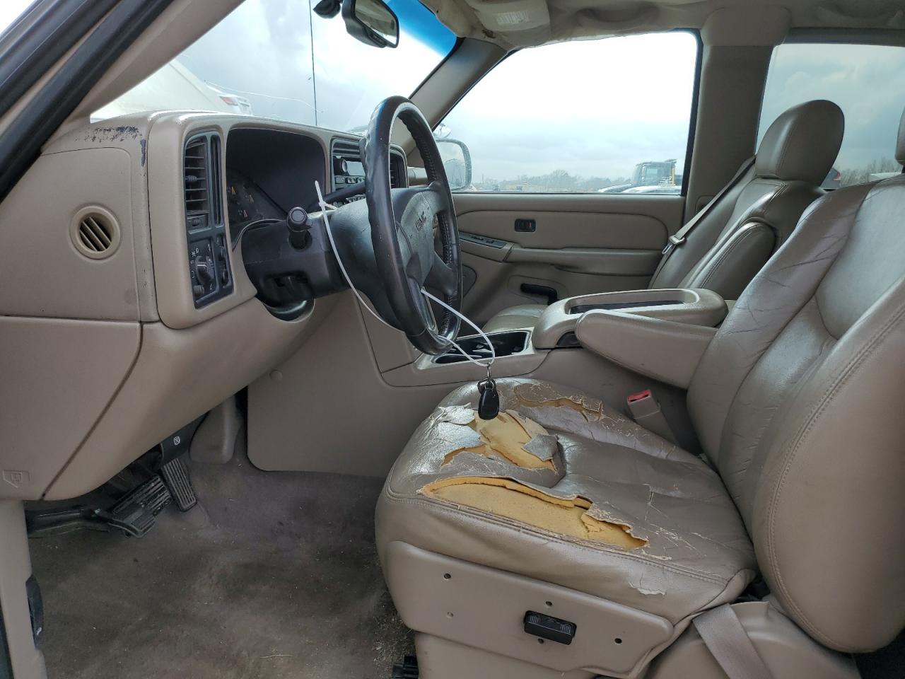 Photo 6 VIN: 2GTEC19V231312007 - GMC SIERRA 