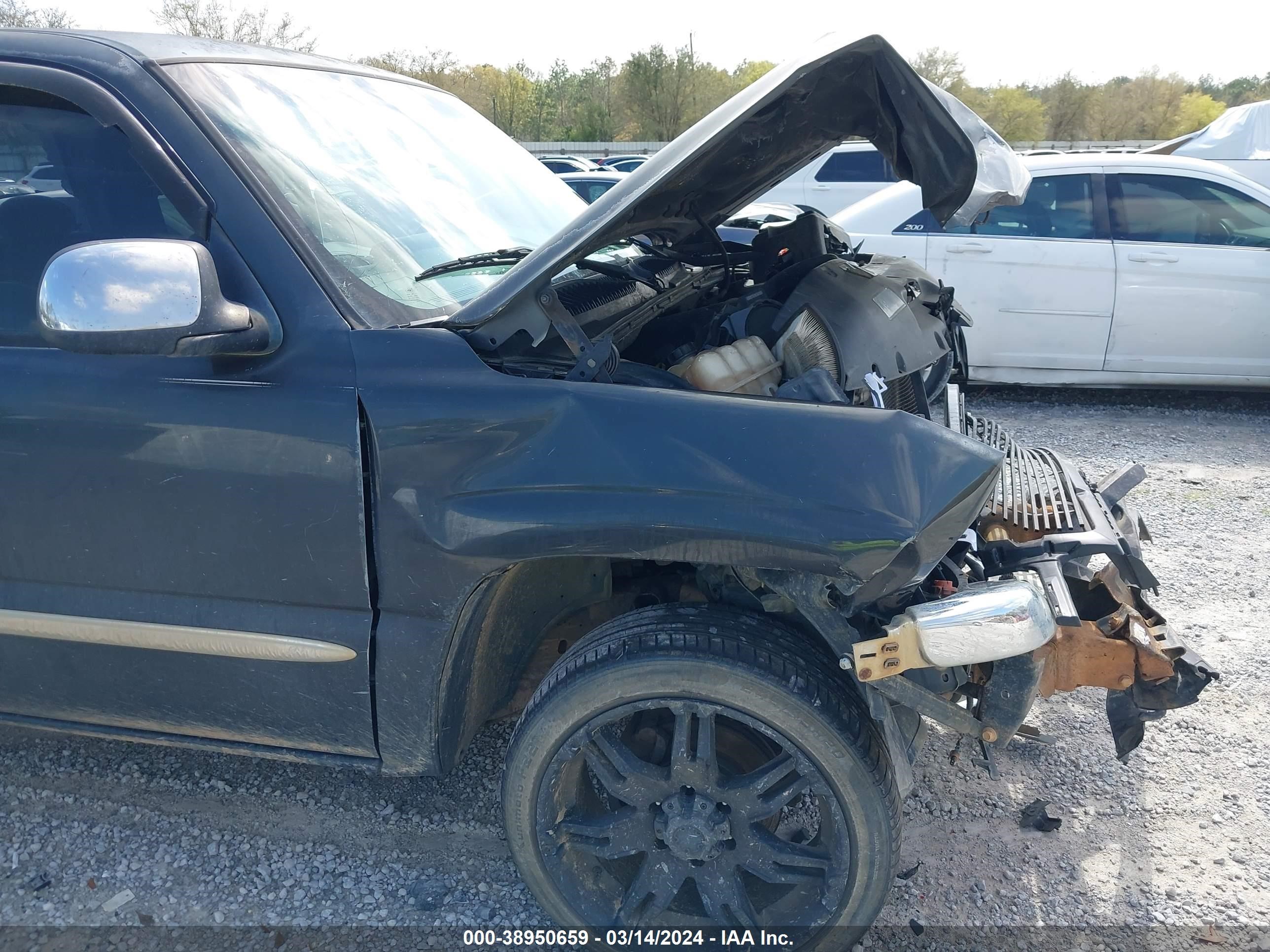 Photo 12 VIN: 2GTEC19V231379058 - GMC SIERRA 