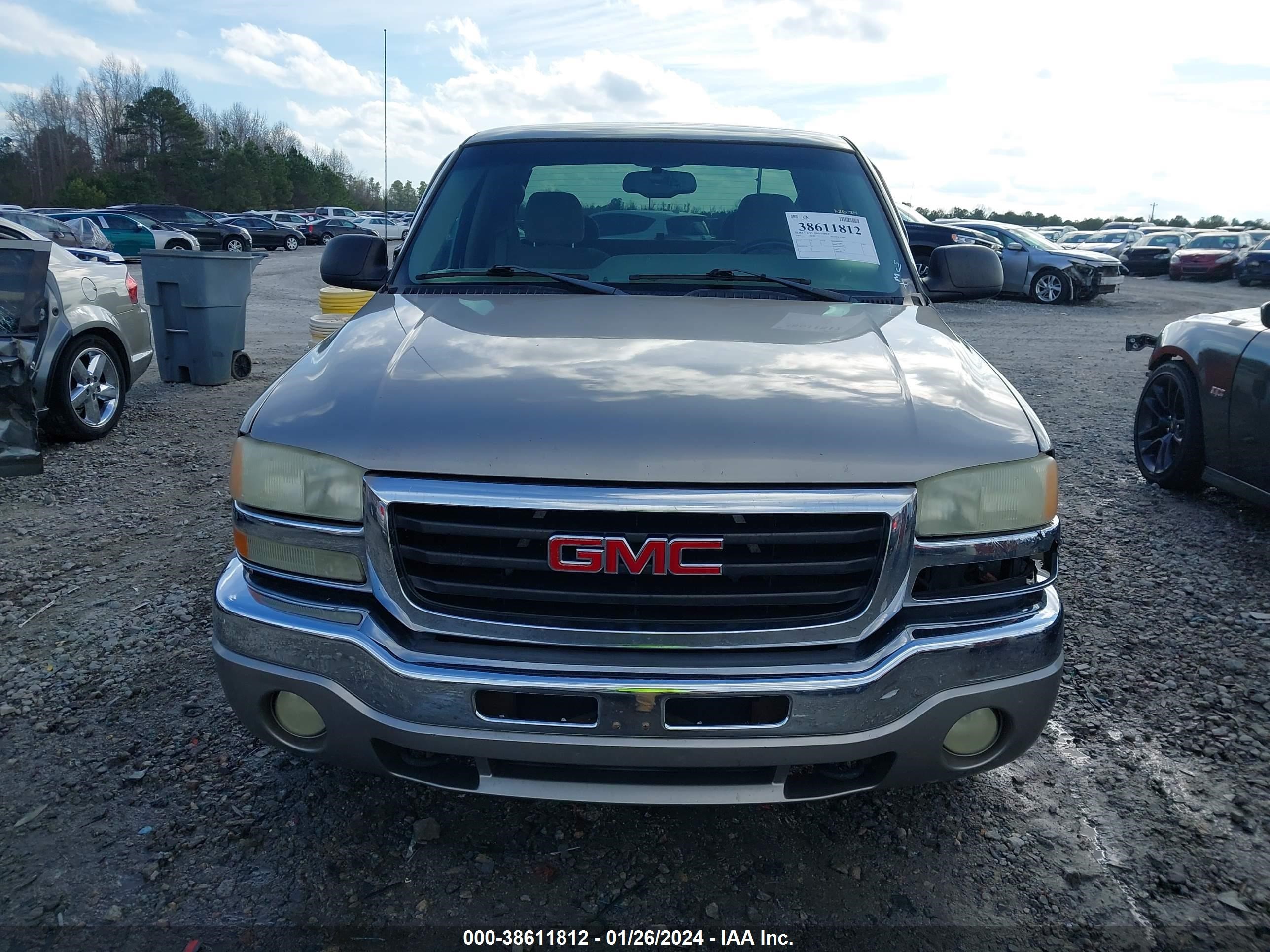 Photo 11 VIN: 2GTEC19V331239925 - GMC SIERRA 