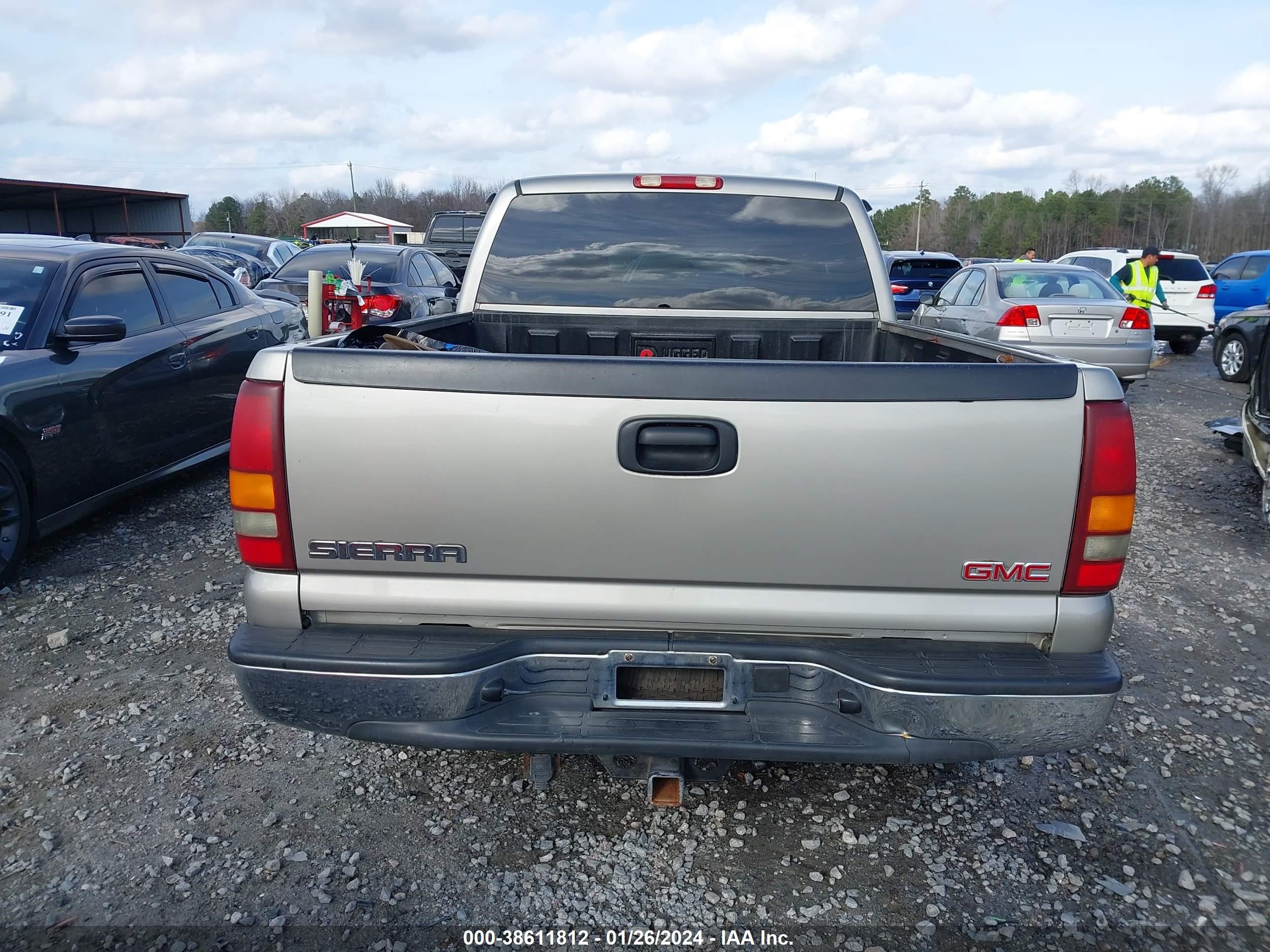 Photo 15 VIN: 2GTEC19V331239925 - GMC SIERRA 