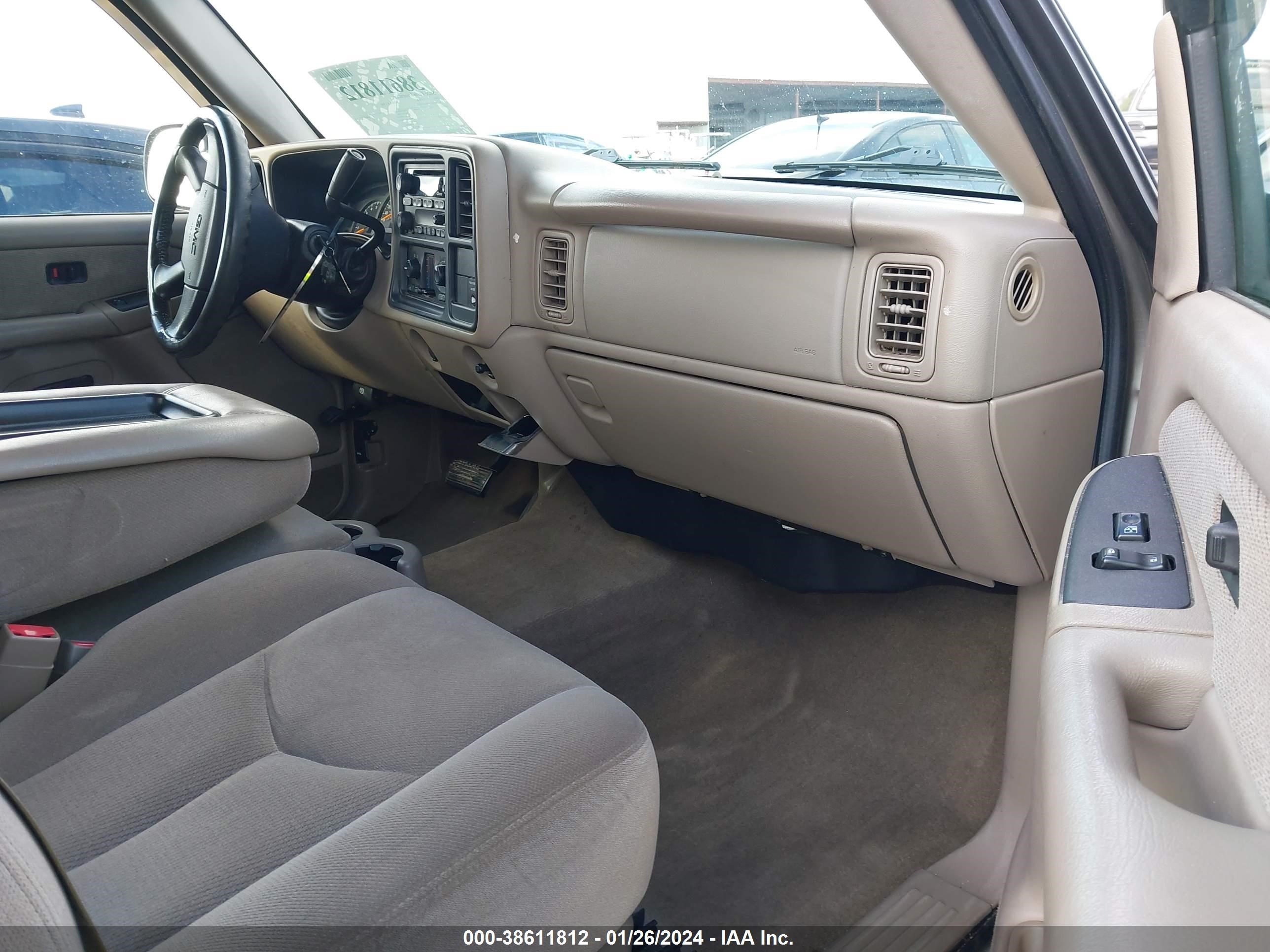 Photo 4 VIN: 2GTEC19V331239925 - GMC SIERRA 