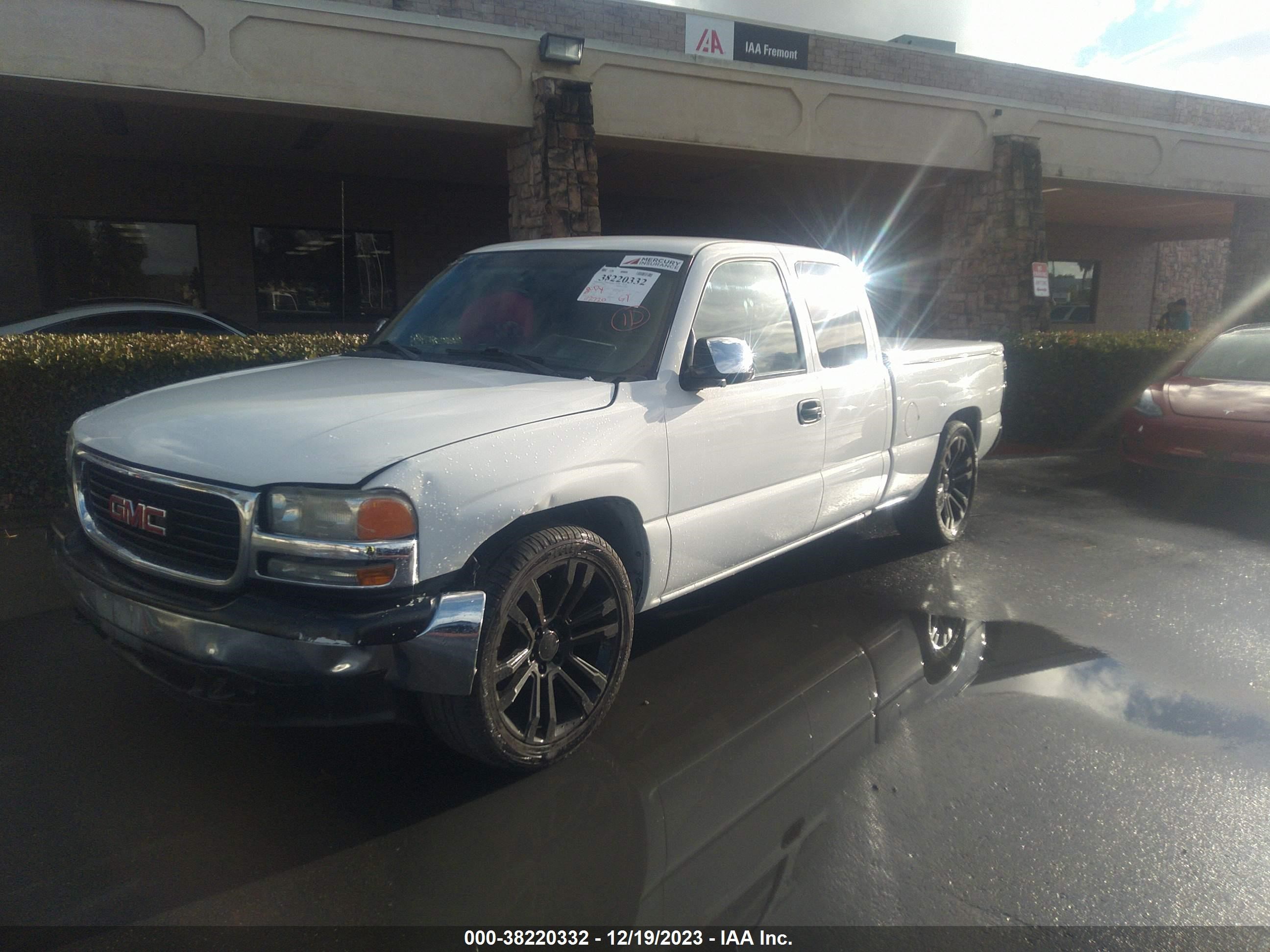 Photo 1 VIN: 2GTEC19V421179524 - GMC SIERRA 